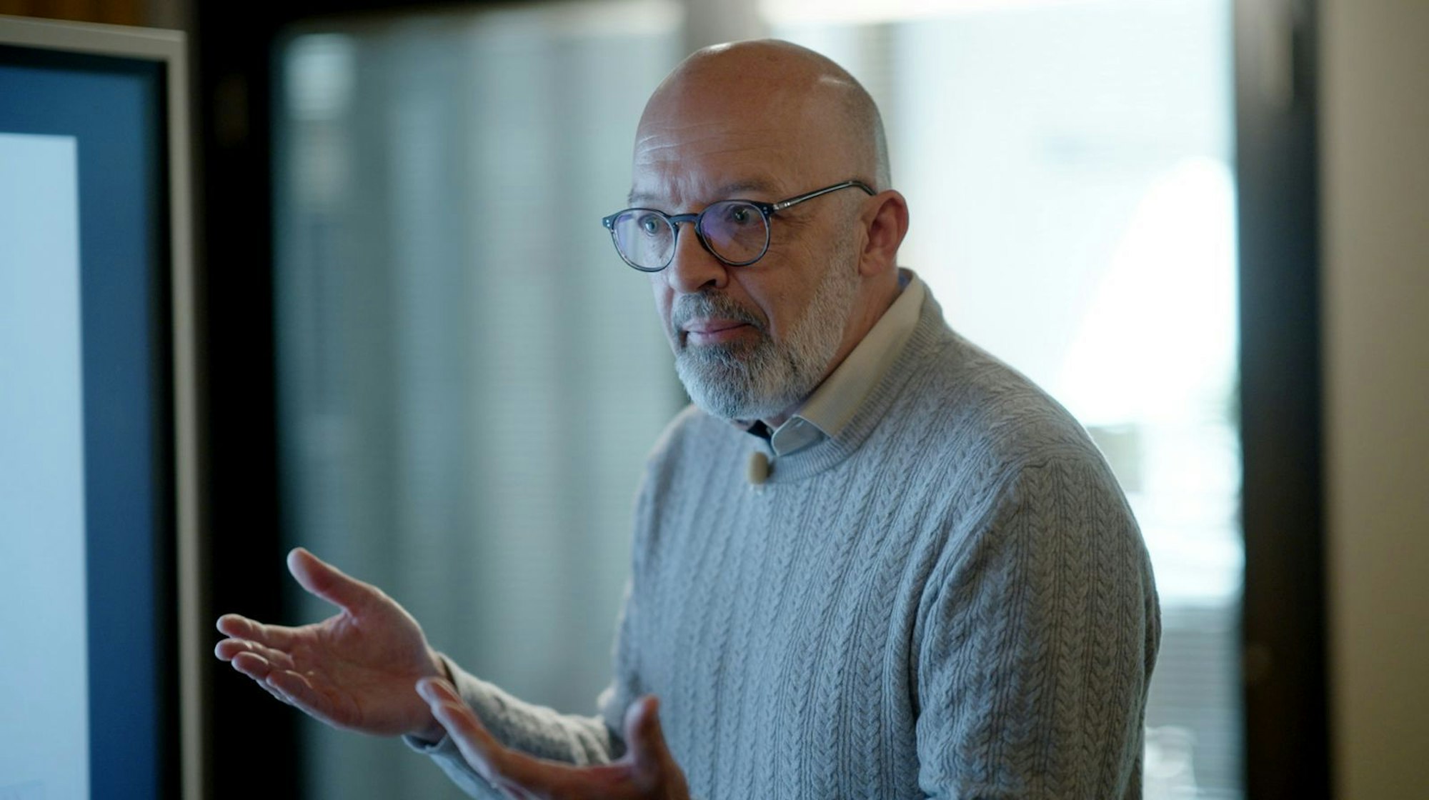 „Die Stimmung in Form dieser Erwartungen kann auch besser werden, ohne dass jetzt schon konkret Aufträge da sind“, erklärt Timo Wollmershäuser vom Münchener ifo-Institut. (Bild: NDR)