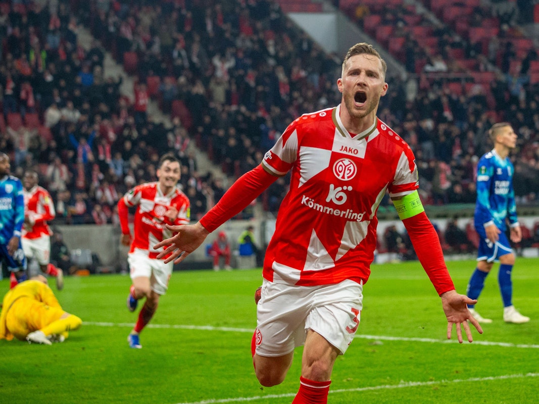 Silvan Widmer jubelt.