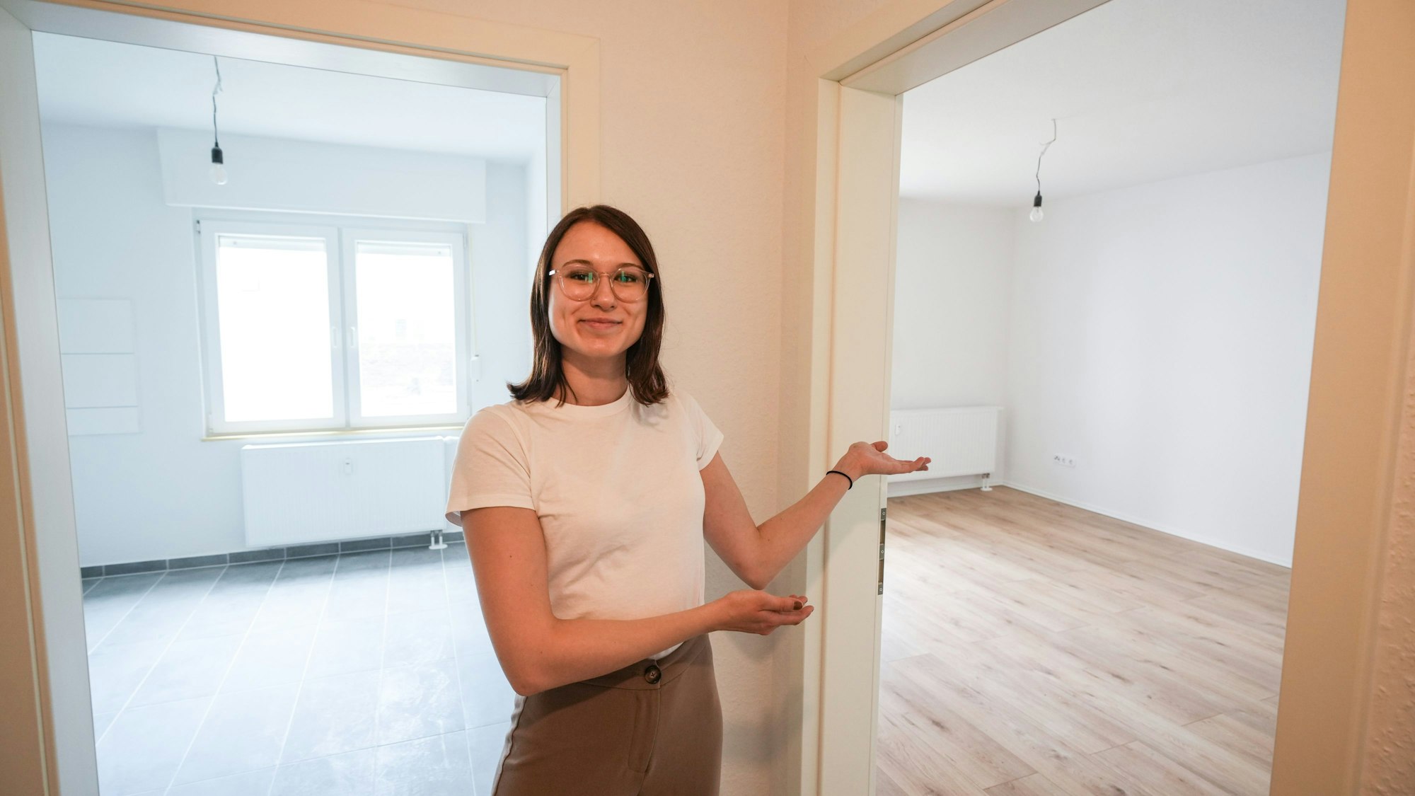 Paulina Haraburda zeigt renovierte, unmöblierte Wohnungen