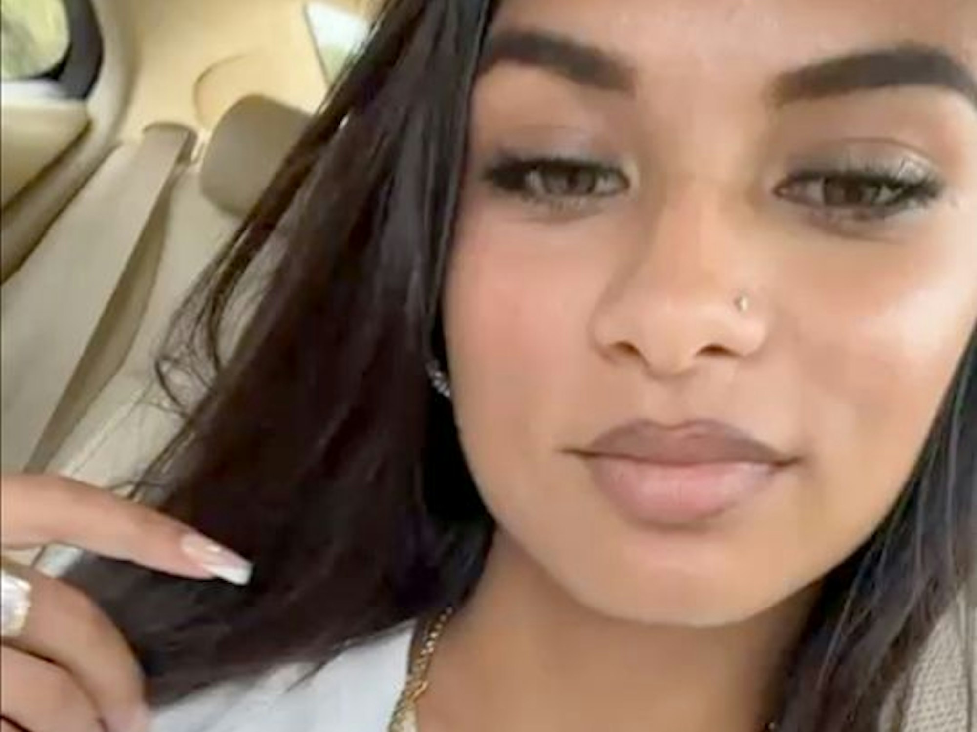 Die Kölner Polizei sucht nach dieser Frau.