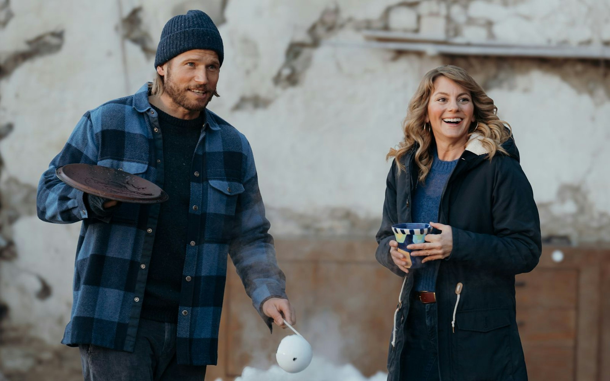Auf Bergretterin Katharina Strasser (Luise Bähr) kann sich Markus Kofler verlassen. Nicht ganz so sicher ist er sich diesbezüglich bei seinem Halbbruder Jan. (Bild: ZDF/Sabine Finger Fotografie)