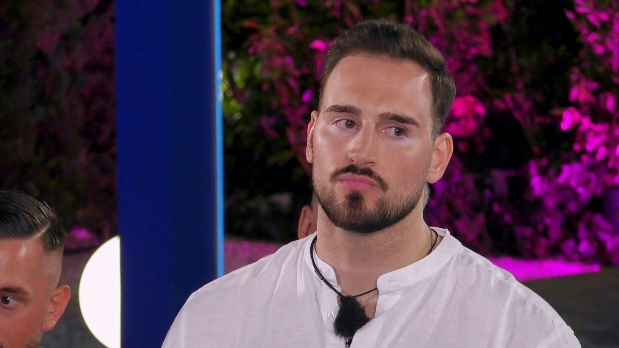 Marvin muss die Villa als erster Kandidat verlassen. (Bild: RTL)