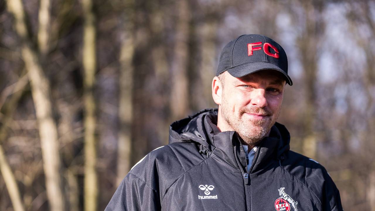 Lukas Kwasniok im FC-Training vor dem Union-Spiel.