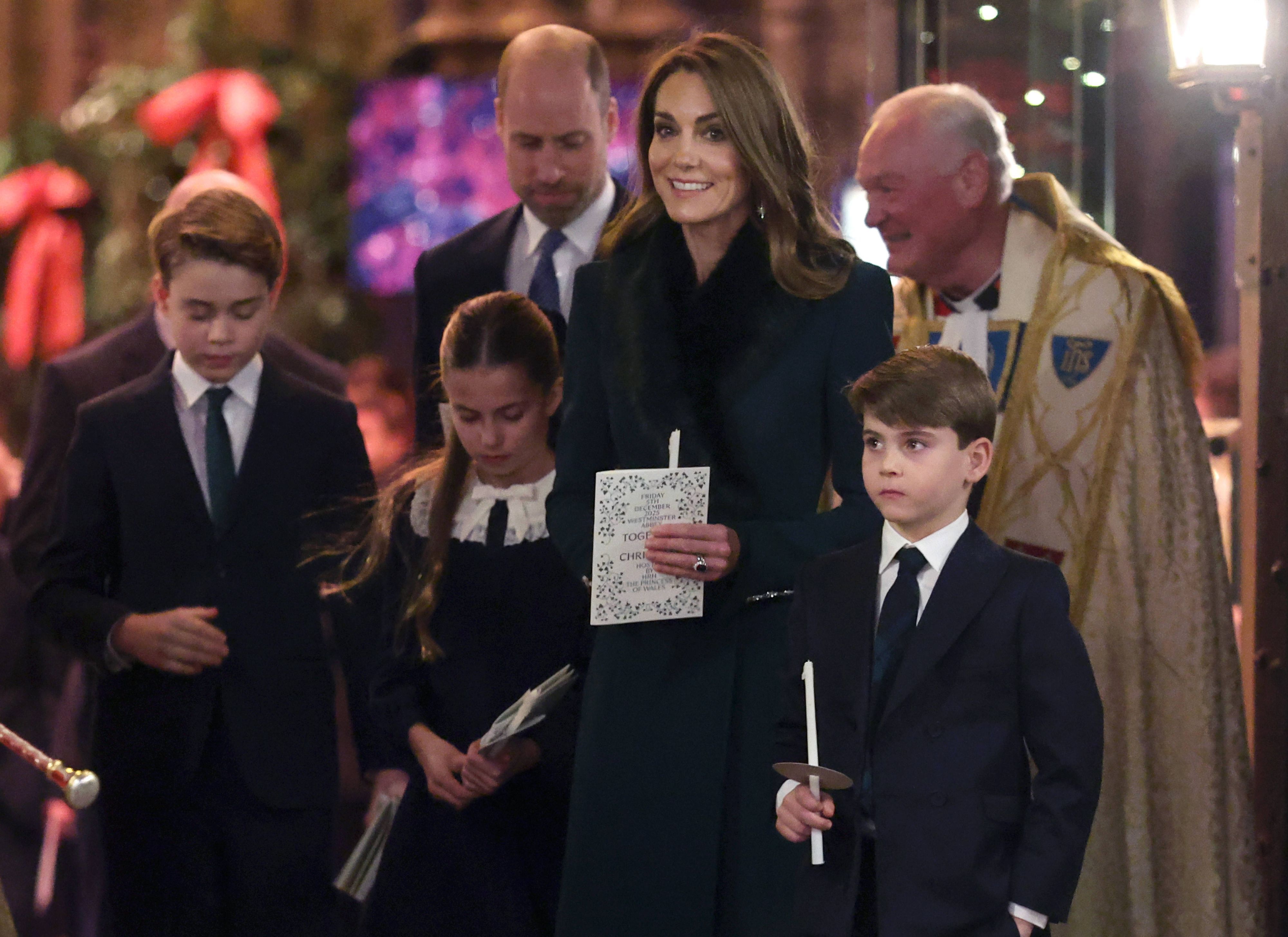 Auf diesen Anblick werden wir in Oslo verzichten müssen: Prinz William reist ohne seine Frau Prinzessin Kate oder die Kinder George, Charlotte und Louis zur Trauerfeier für König Harald von Norwegen.