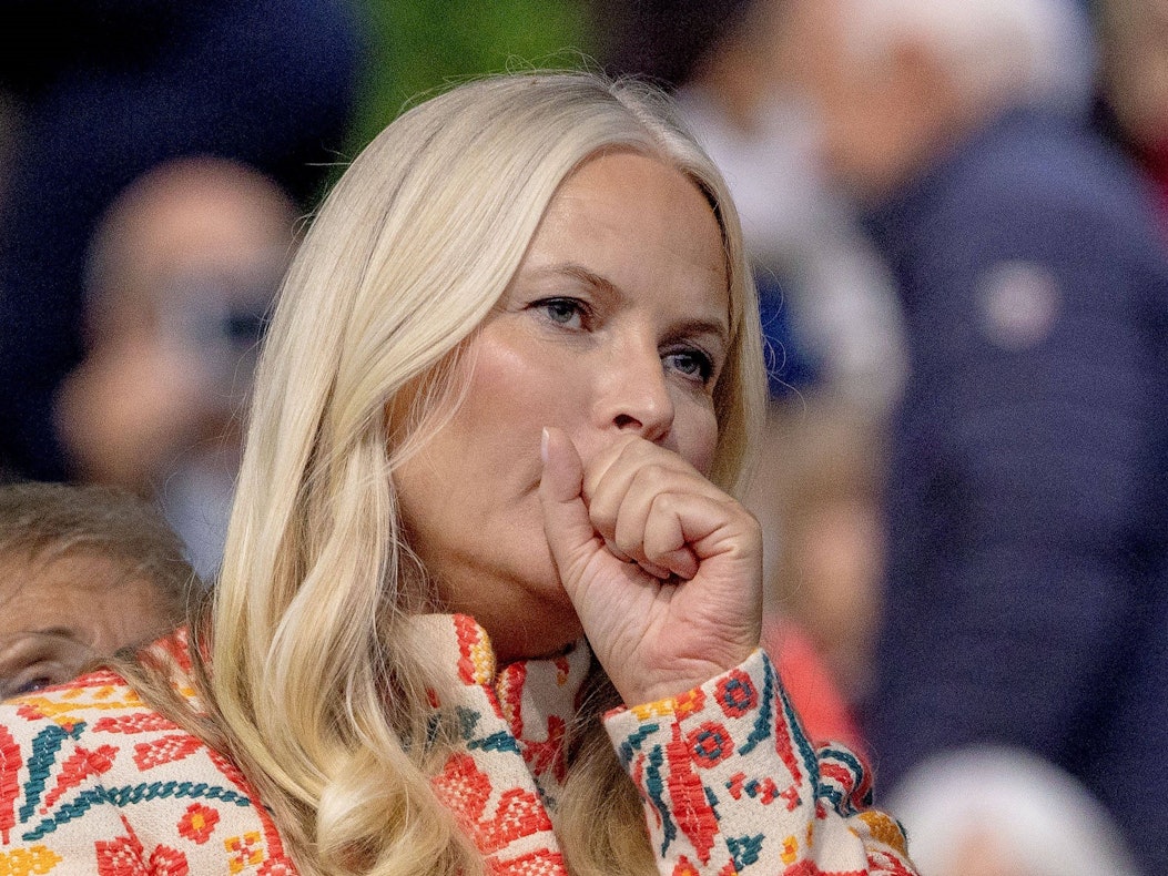 Norwegens Kronprinzessin Mette-Marit leidet an einer unheilbaren Krankheit. Sie benötigt eine Lungentransplantation.