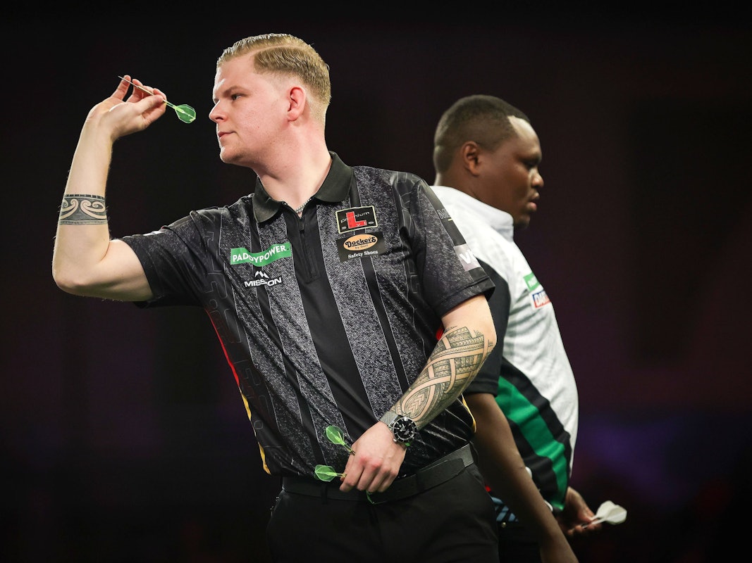 Mike De Decker setzt zum Wurf an.