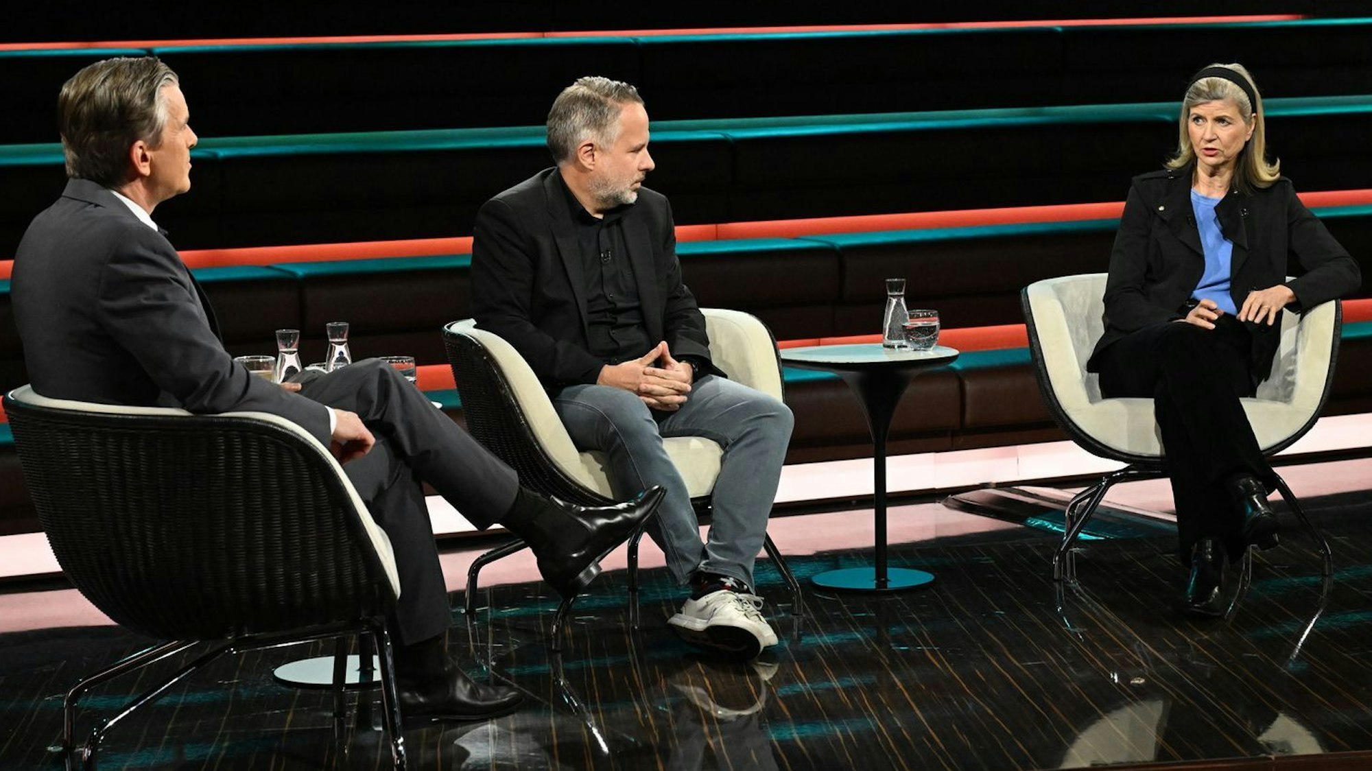 Markus Lanz (links) sprach mit seinen Gästen über die alternde Gesellschaft. (Bild: ZDF / Markus Hertrich)