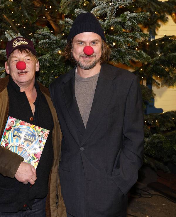 Ben Becker und Lars Eidinger bei der Roncalli Weihnachtscircus Premiere am 22.12.2023 in Berlin Roncalli Weihnachtscircus Premiere in Berlin
