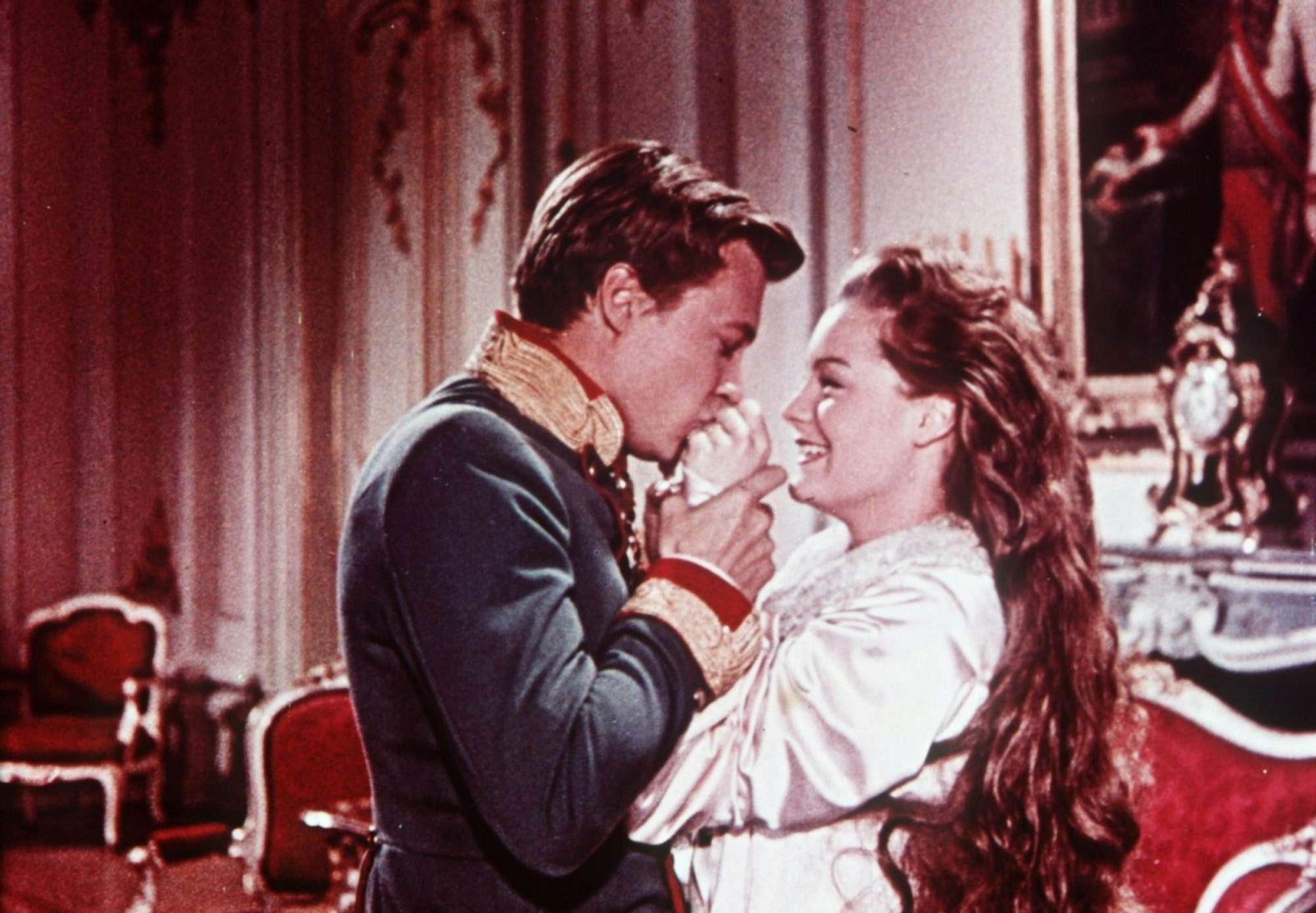 Romantik und Kitsch pur: „Sissi“ gehört zu Weihnachten einfach dazu. (Bild: ARD Degeto)