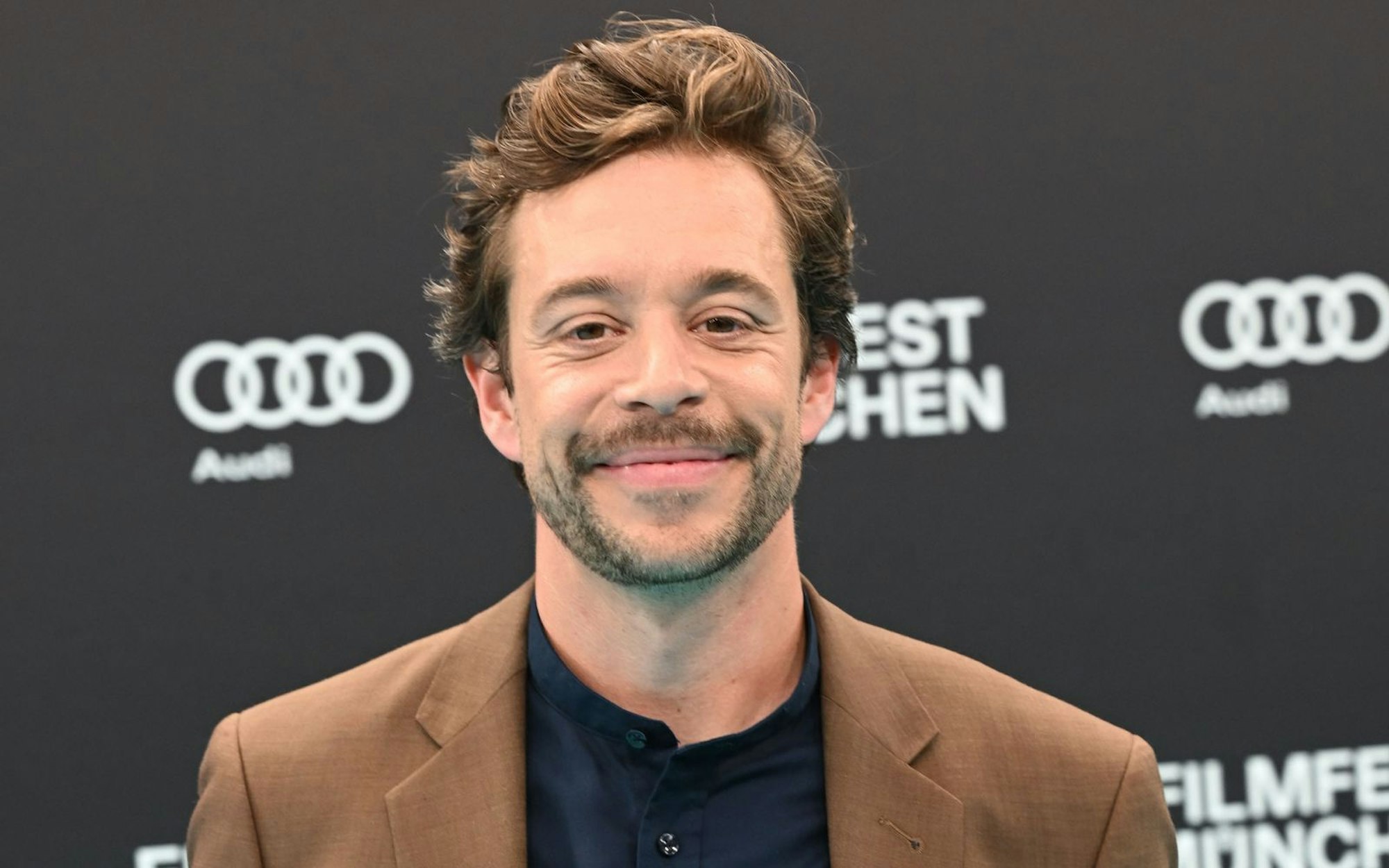 Die FAZ erhob ihn zum „Volkslehrer der Nation“: Tobias Krell alias „Checker Tobi“. (Bild: Hannes Magerstaedt/Getty Images)