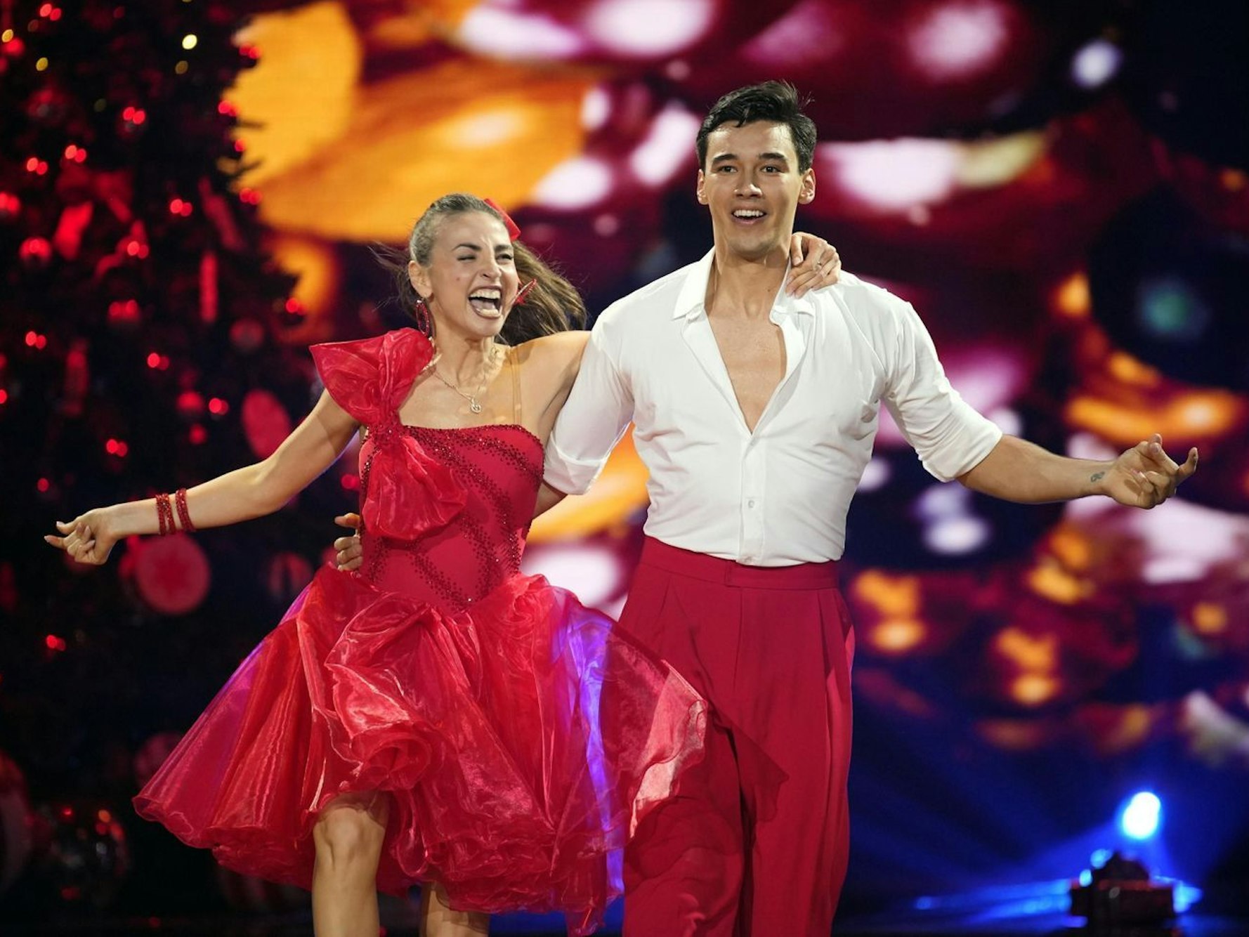 Der amtierende „Dancing Star“ Diego Pooth sahnte am Ende den zweiten Titel des Jahres ab. Er ist nun auch „Christmas Dancing Star 2025“. (Bild: RTL / Stefan Gregorowius)