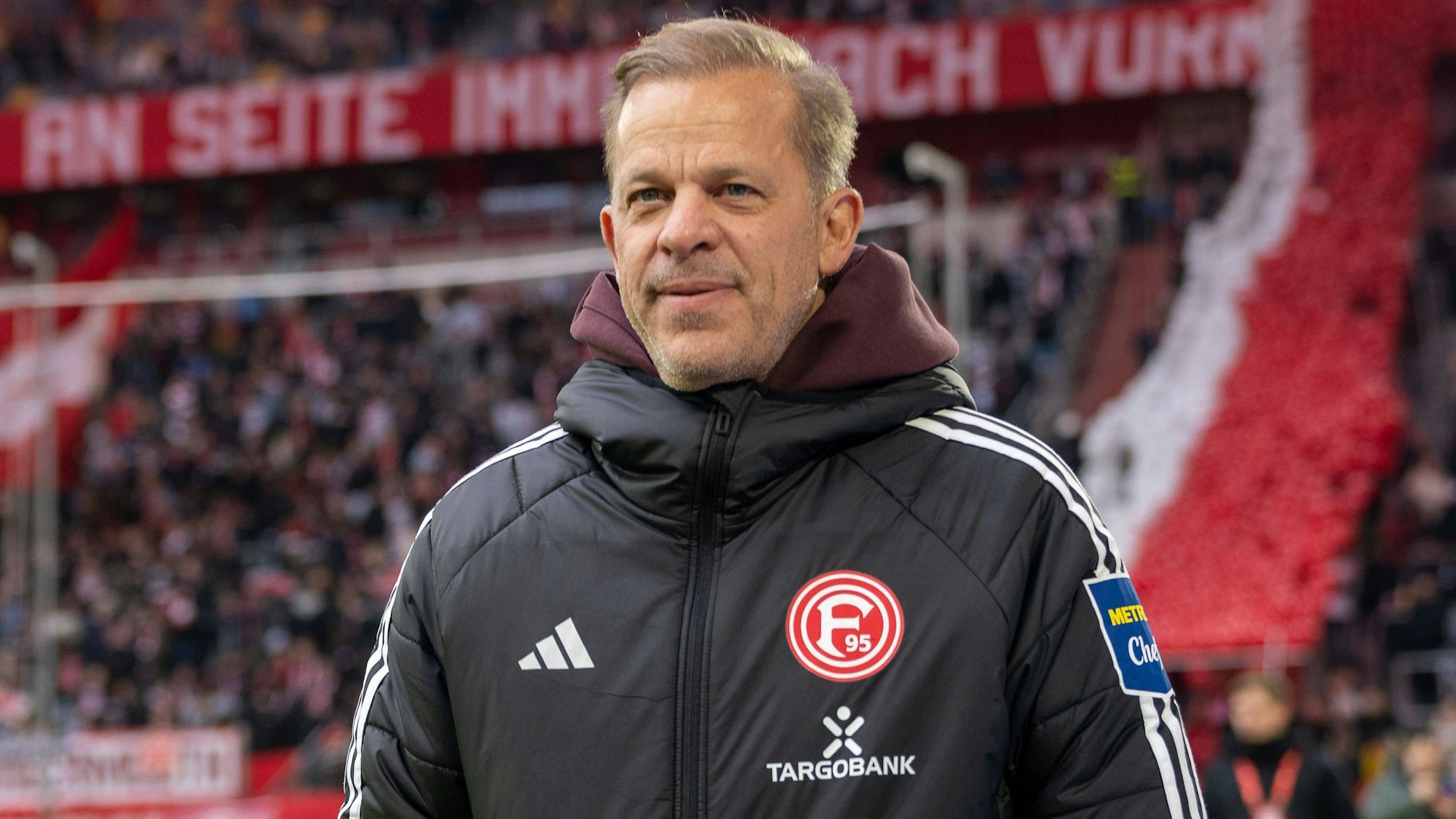 Trainer Markus Anfang kommt ins Stadion.