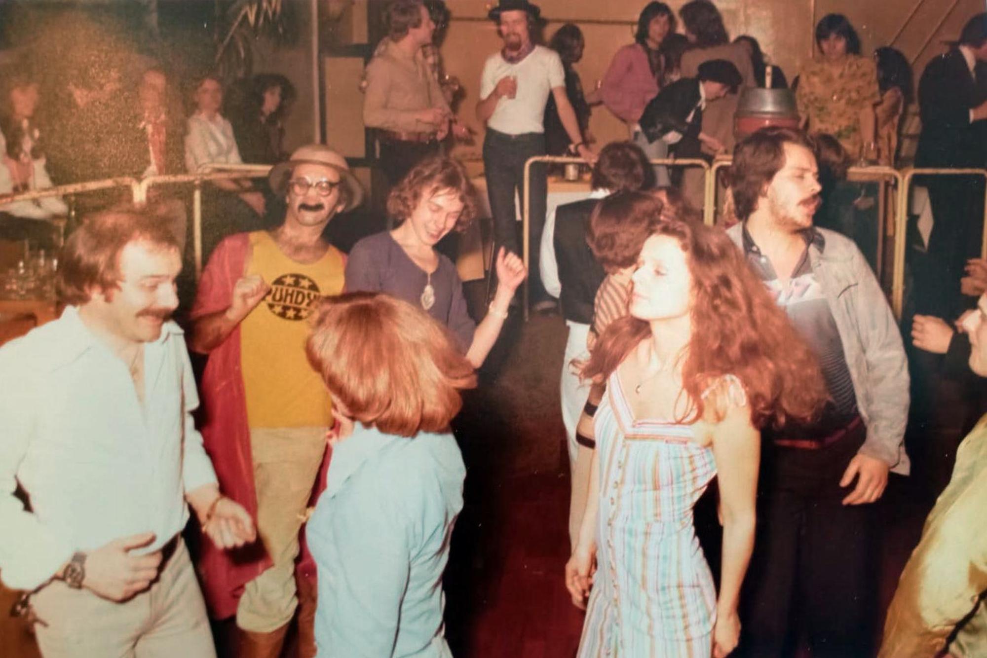 Tanzszene aus der Kölner Discothek Coconut