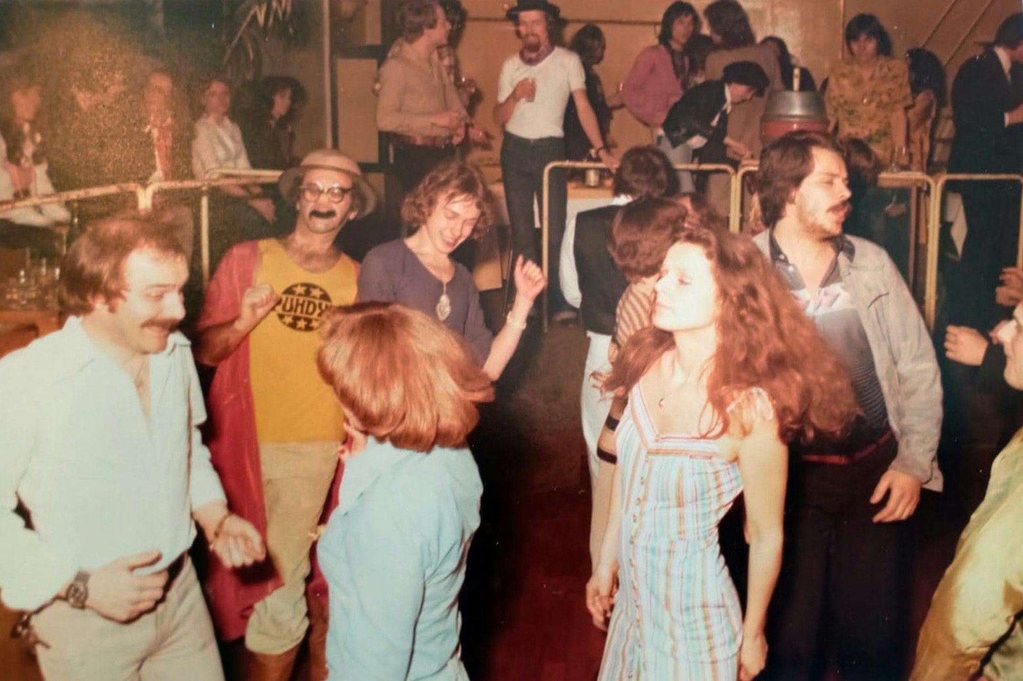 Tanzszene aus der Kölner Discothek Coconut