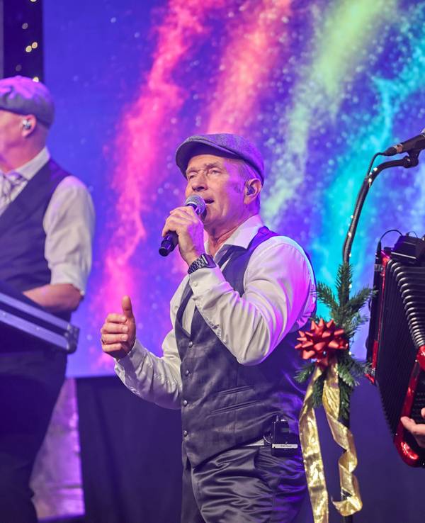 Die Klüngelköpp beim Auftritt in der Halle Tor 2.