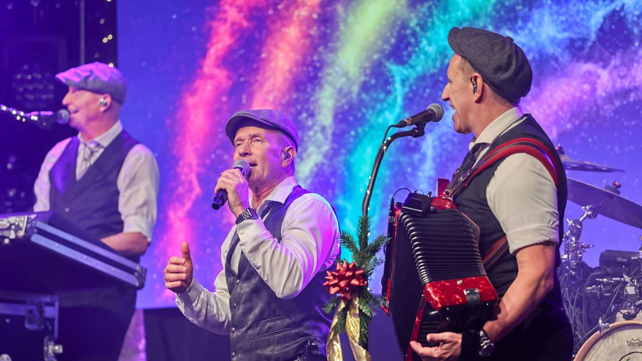 Die Klüngelköpp beim Auftritt in der Halle Tor 2.