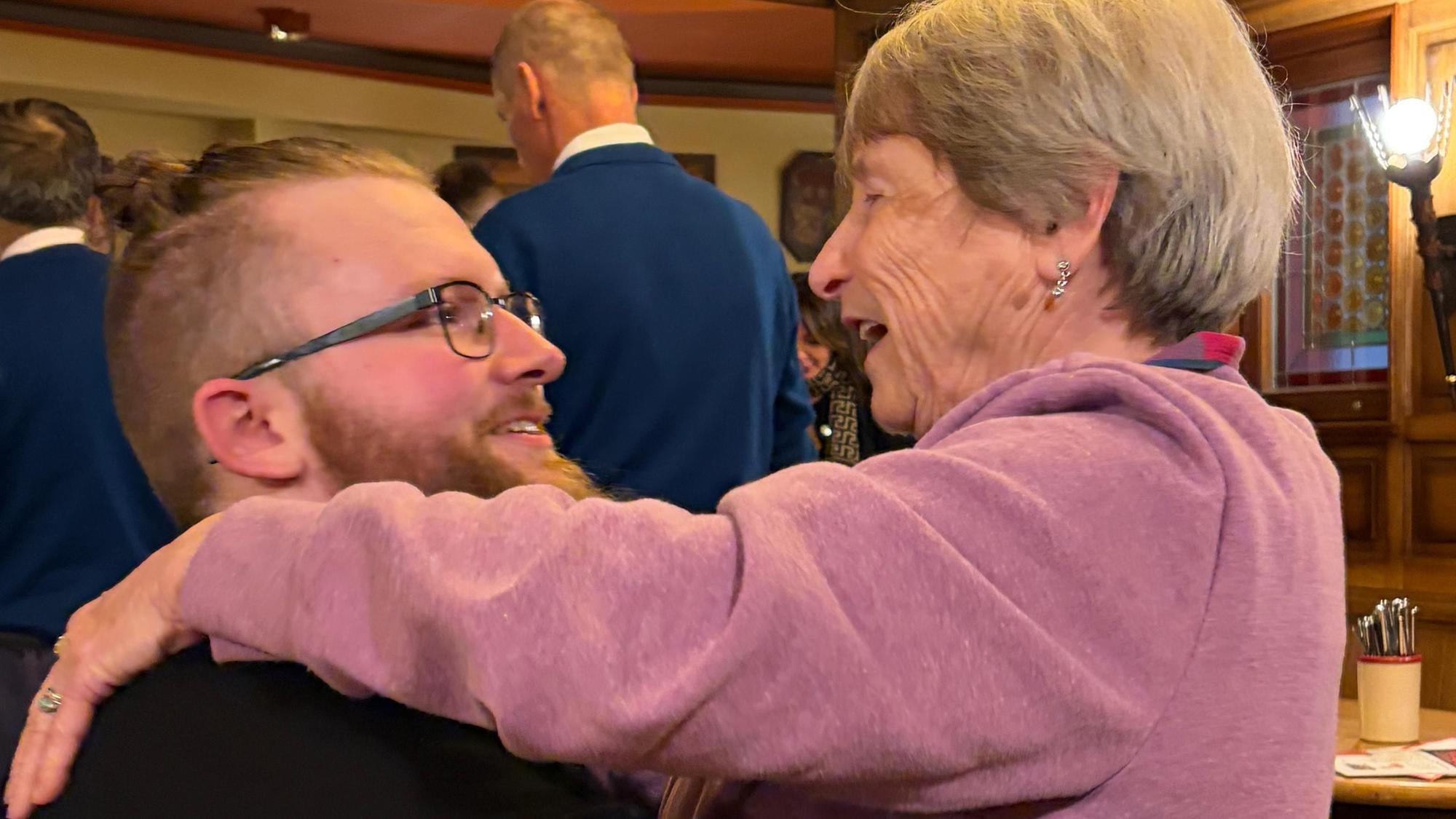 Felix aus Leverkusen und „Rose“ aus den USA trafen sich in Köln.