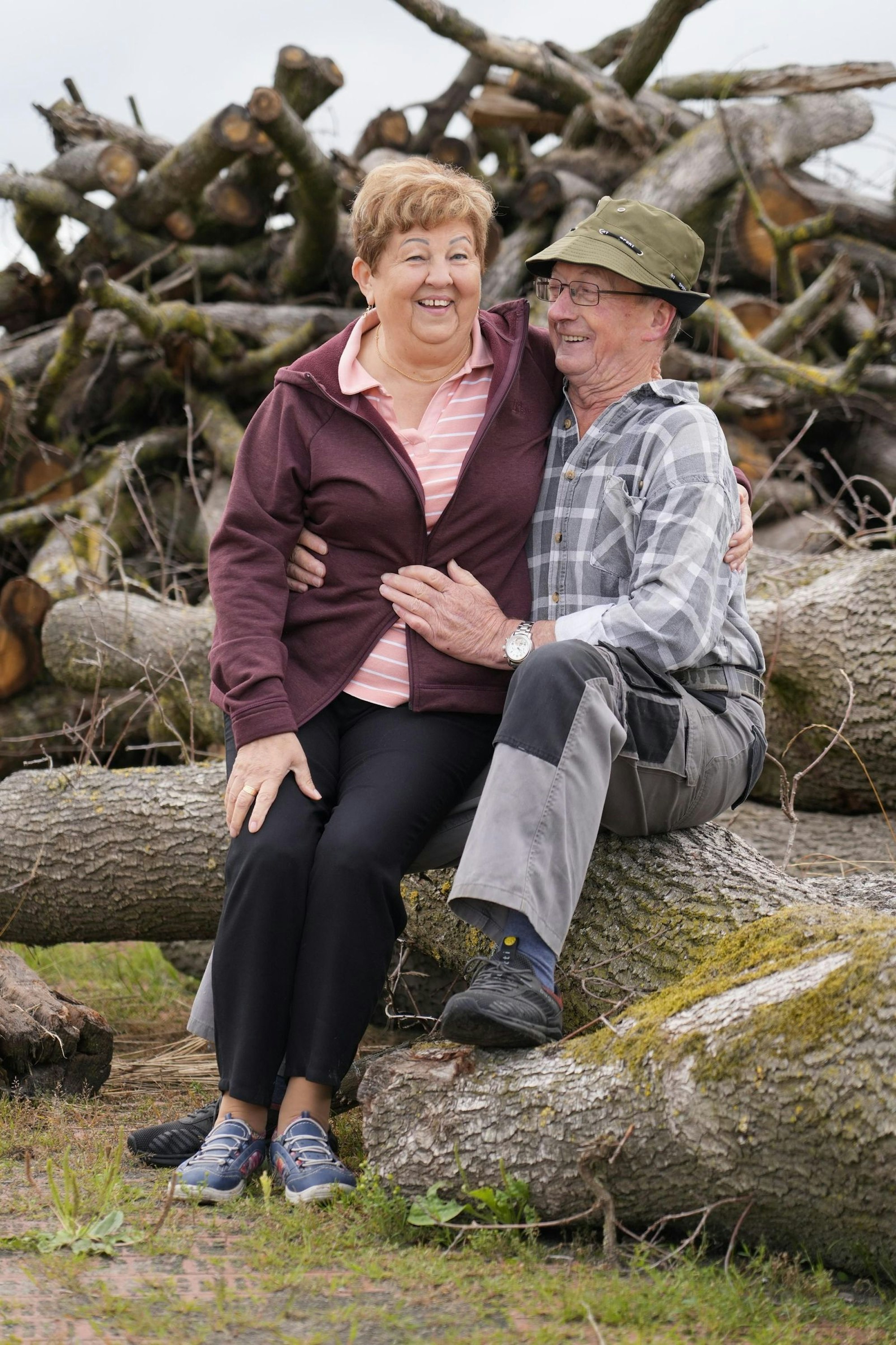 ... der Landwirt möchte seine Hofdame heiraten! (Bild: RTL / Stefan Gregorowius)