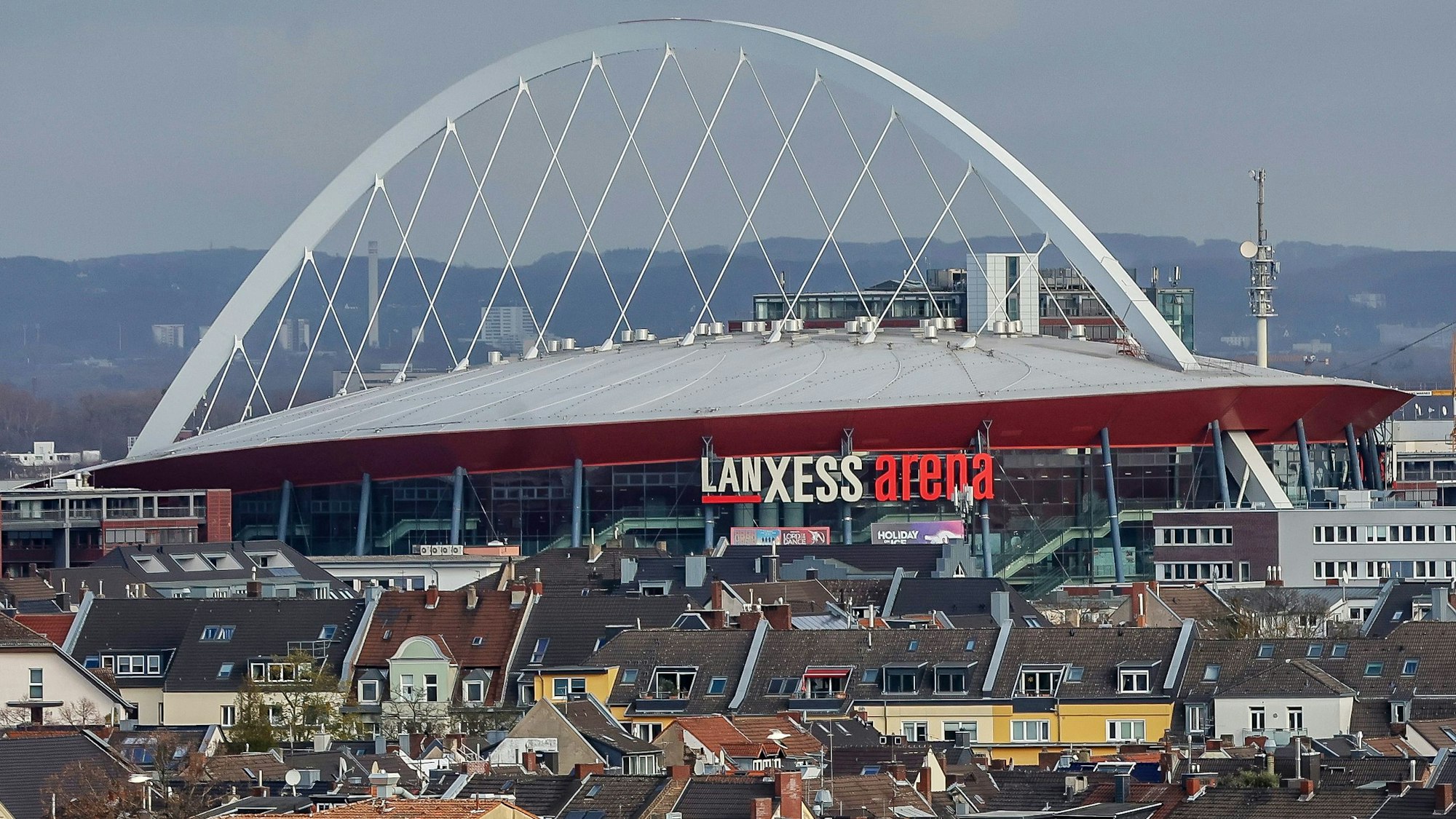 Aufnahmen vom Riesenrad am Schokoladenmuseum: Lanxess Arena in Deutz.