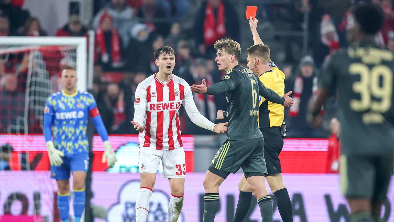 Rav van den Berg fliegt beim FC-Spiel gegen Union Berlin vom Platz.