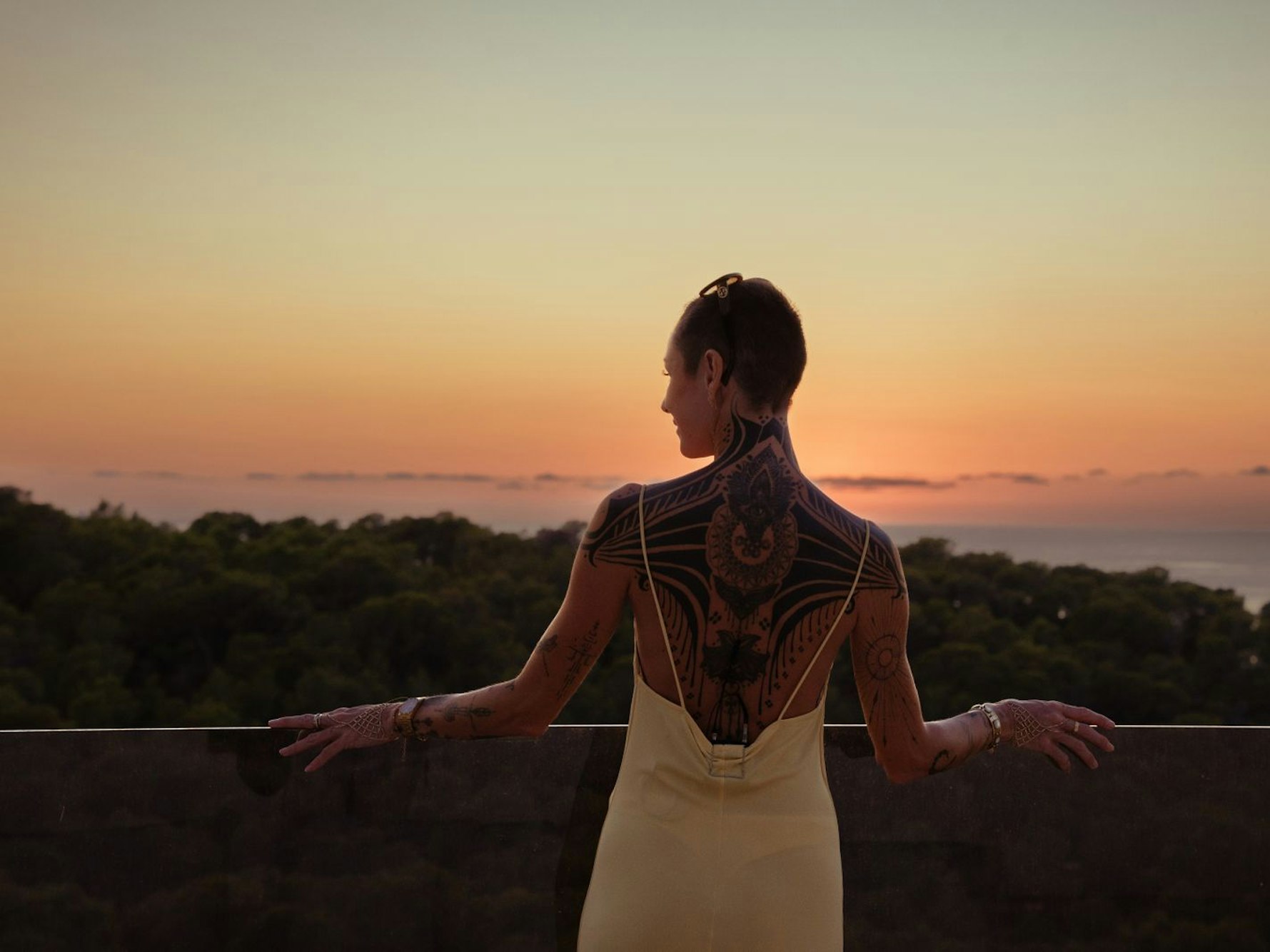 Helena Kammerer hat sich auf Ibiza von der Ticketpromoterin zum Privat-Concierge hochgearbeitet. (Bild: ZDF/Lara Schatz)