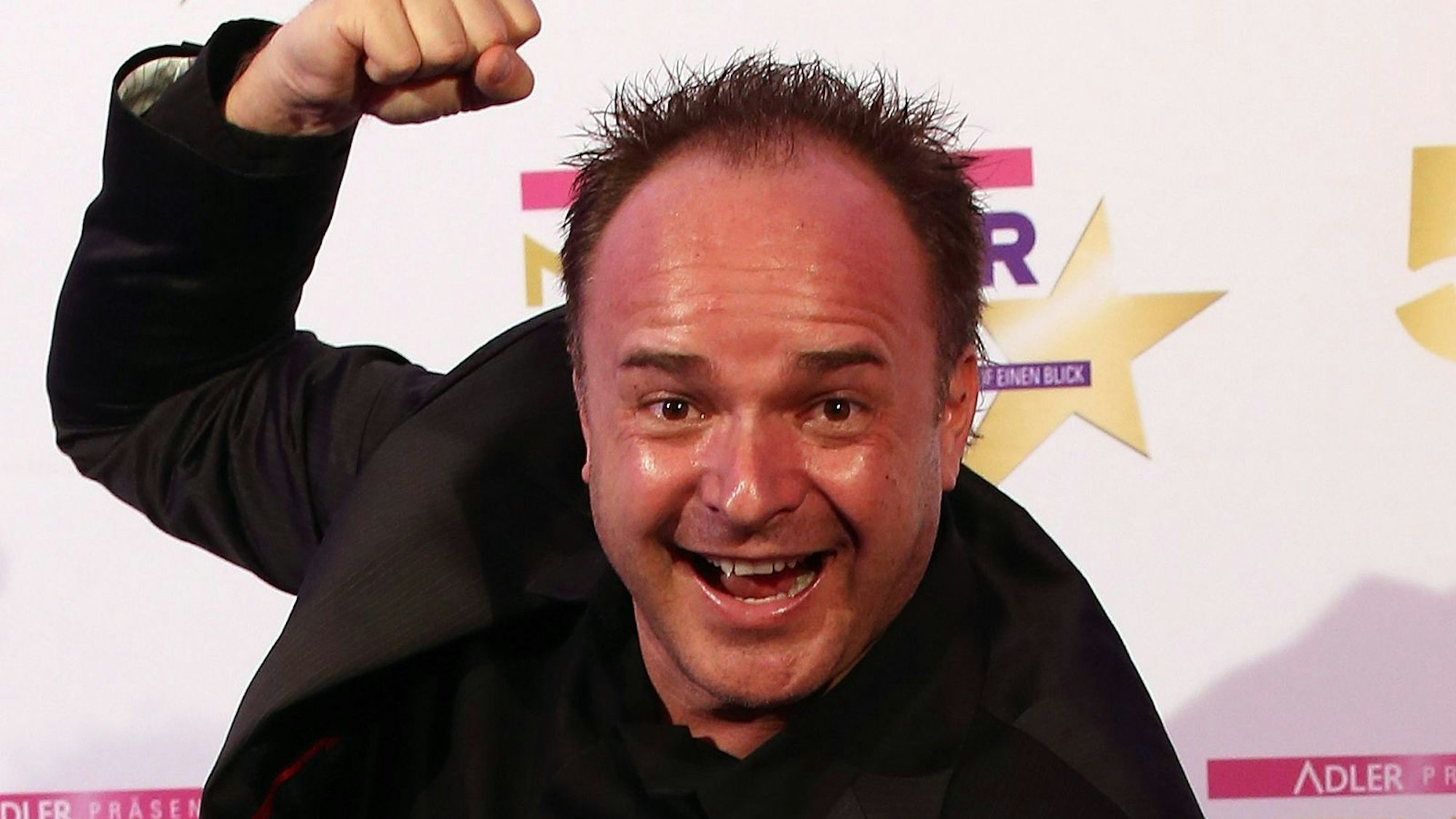 Anfang der 2000er wurde Tim Toupet mit dem Song „Du hast die Haare schön“ zum Partysänger. (Bild: 2013 Getty Images/Dominik Bindl)