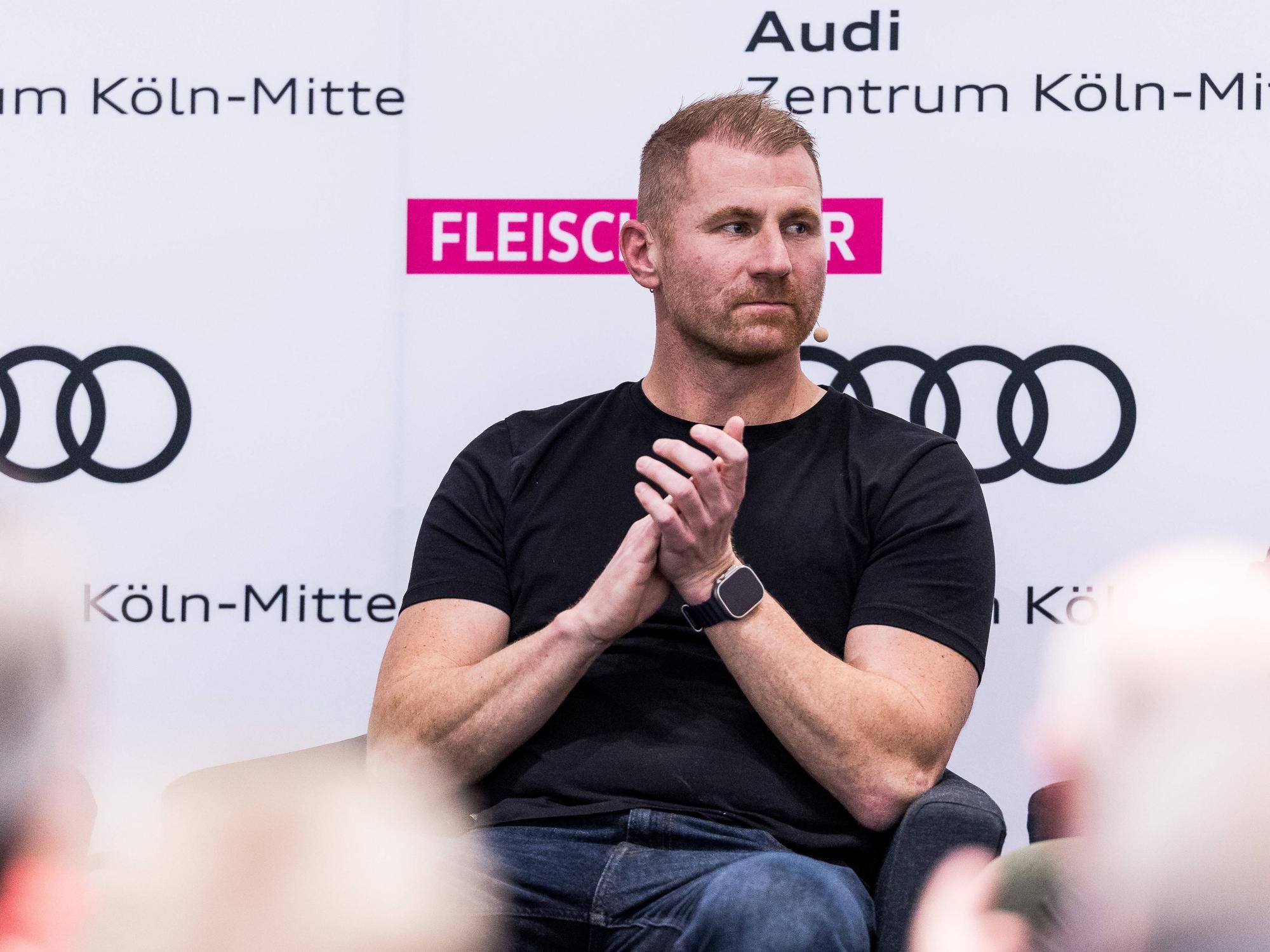 Lukas Sinkiewicz bei „E Leeve lang - Der Talk zum FC“.