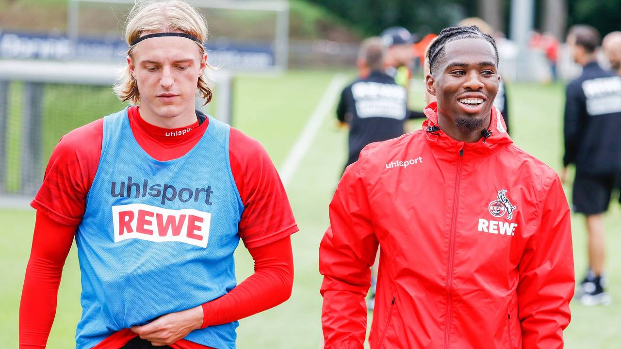 Sebastiaan Bornauw mit Kingsley Ehizibue beim FC-Training.