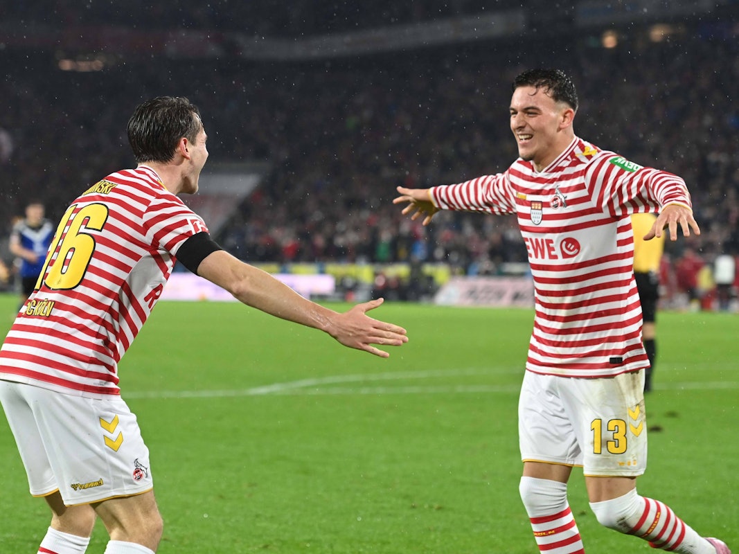 Said El Mala und Jakub Kaminski jubeln gegen Hamburg.