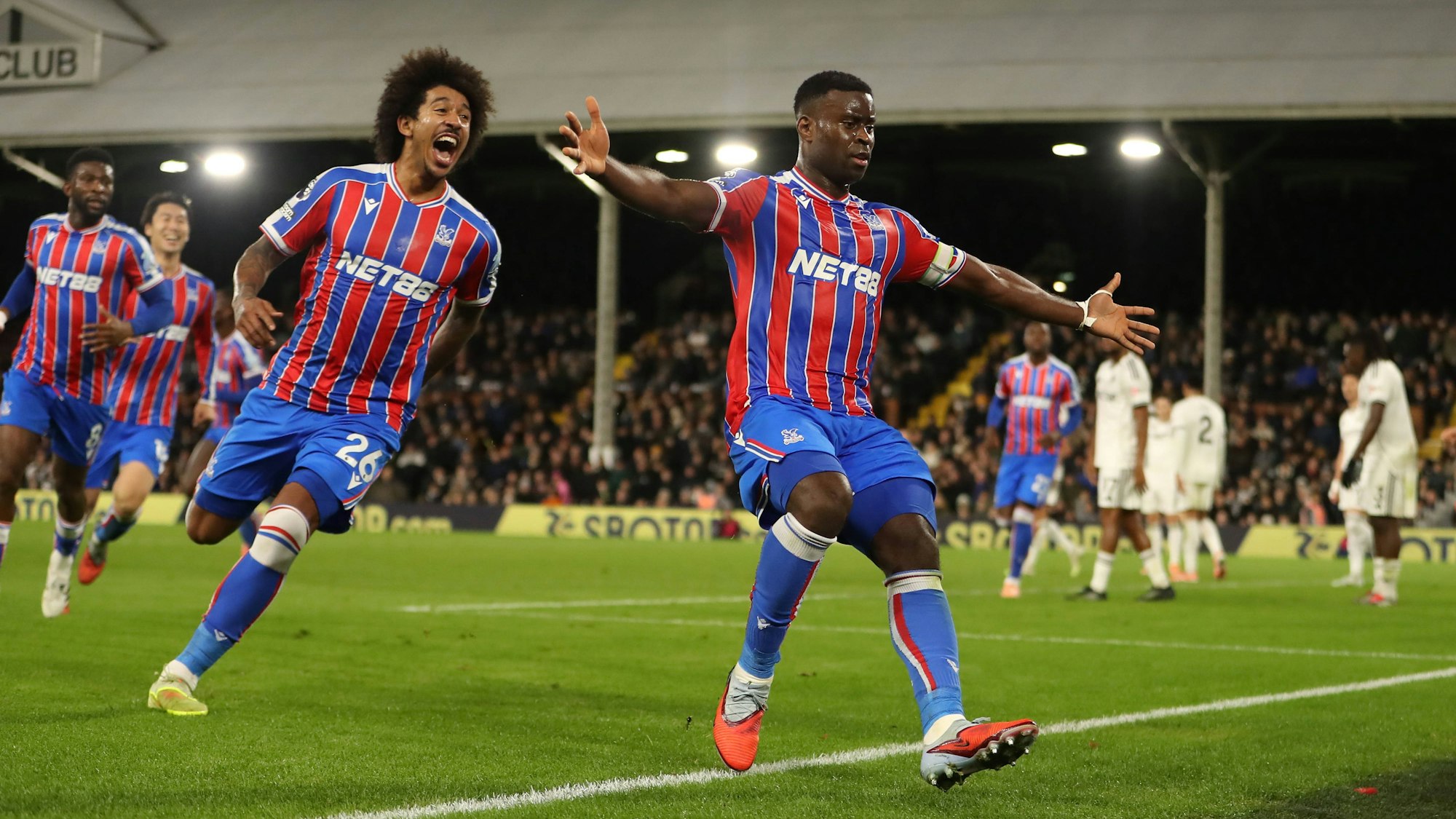 Marc Guéhi beim Torjubel für Crystal Palace.