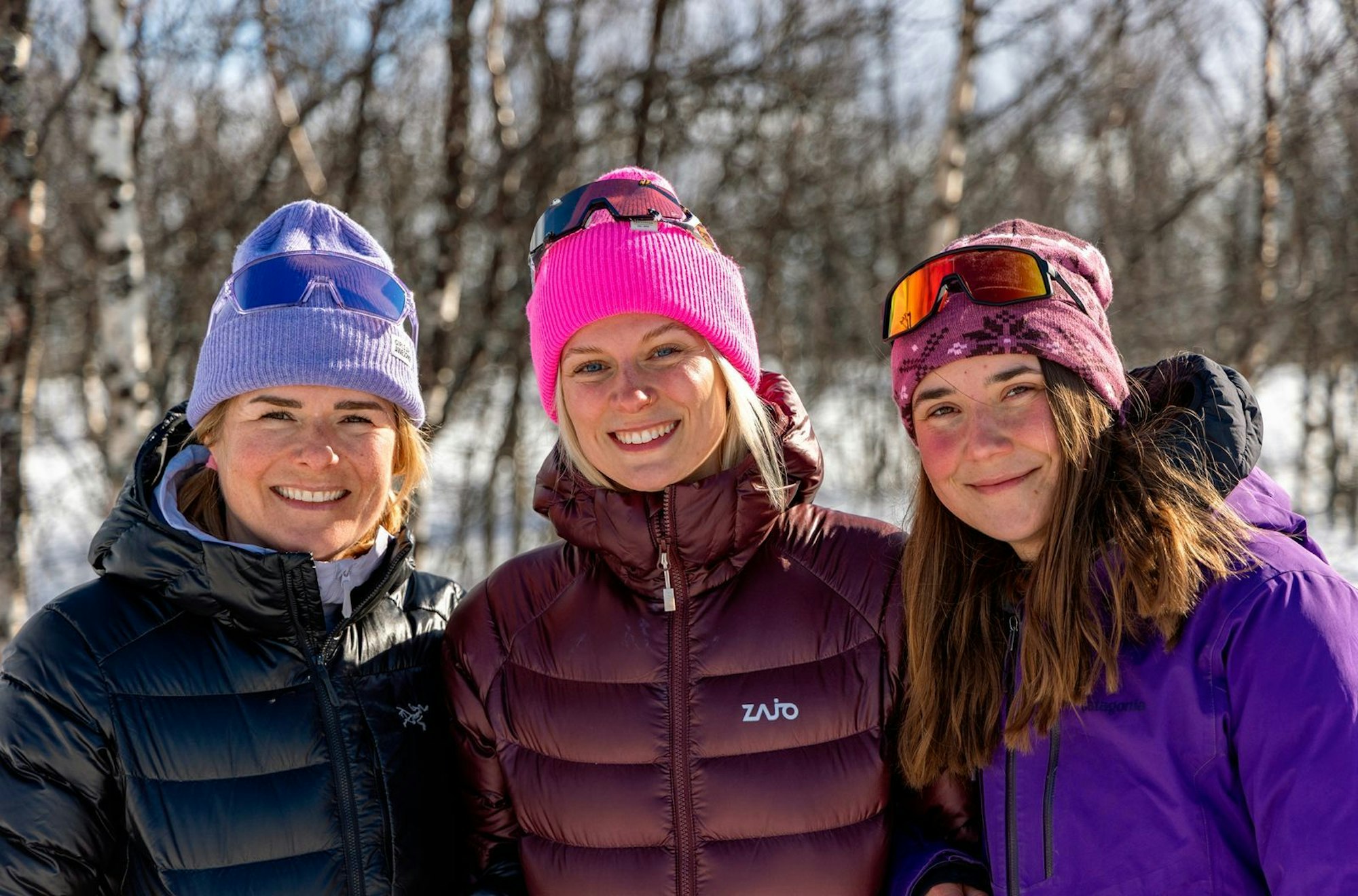 Sie tragen ihre Liebe zu den Bergen im Herzen und sind immer auf der Suche nach einem neuen Abenteuer: Für Katharina Kestler, Antonia Schlosser und Lisa Bartelmus (von links) startet eine neue Reise. (Bild: BR/Timo Riedlsperger)