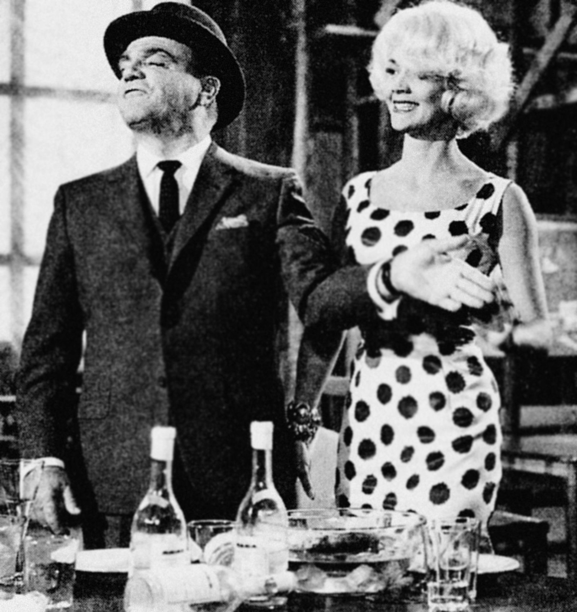 Liselotte Pulver spielt im Klassiker „Eins, Zwei, Drei“ von 1961 an der Seite von James Cagney. (Bild: SRF)