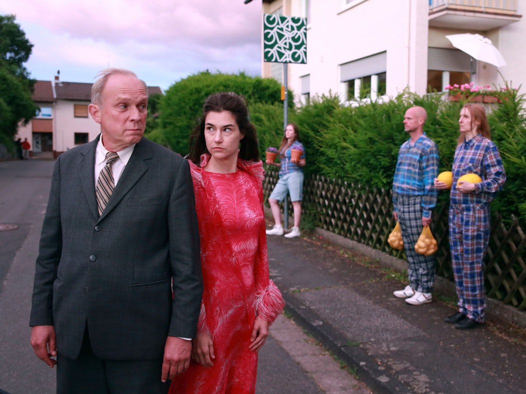 Felix Murot (Ulrich Tukur) und Eva Hütter (Nadine Dubois) in einer Szene des Krimis „Murot und der Elefant im Raum“.