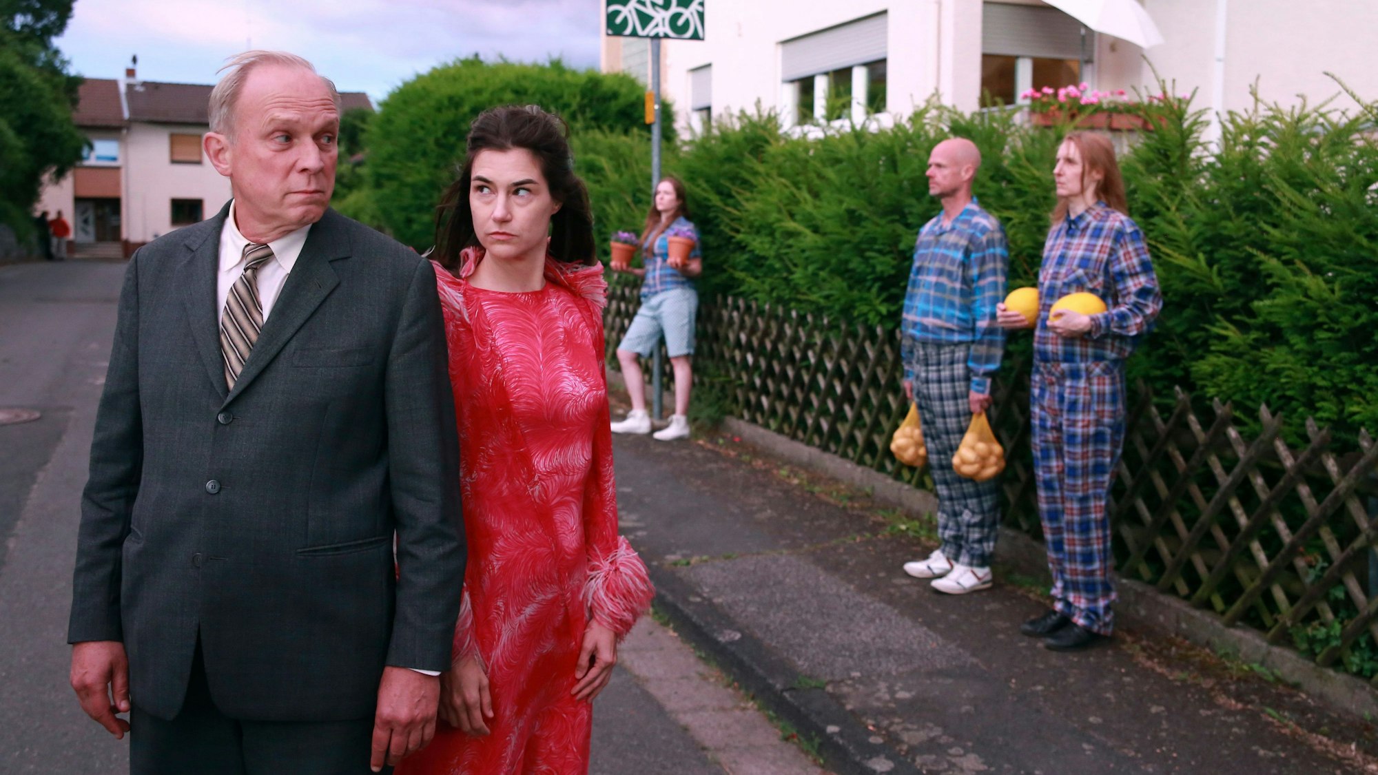 Felix Murot (Ulrich Tukur) und Eva Hütter (Nadine Dubois) in einer Szene des Krimis „Murot und der Elefant im Raum“.