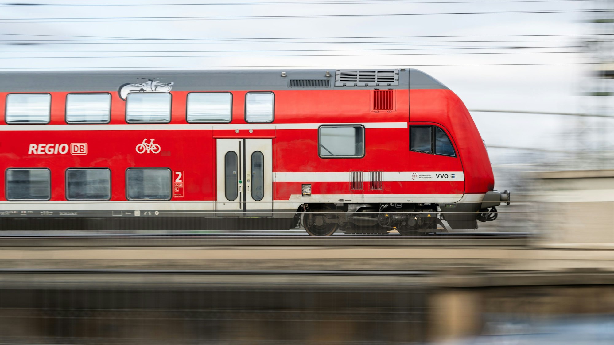 Ein Regionalexpress der Deutschen Bahn (Symbolfoto)