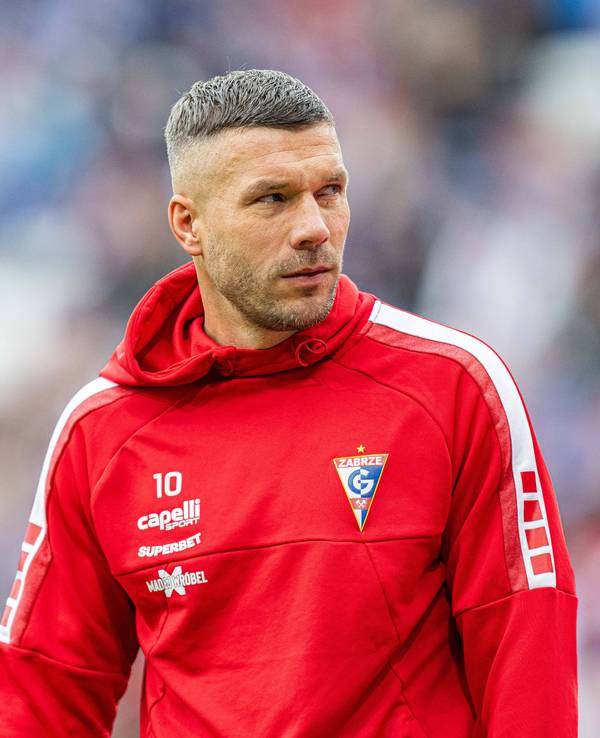 Lukas Podolski vor einem Spiel.