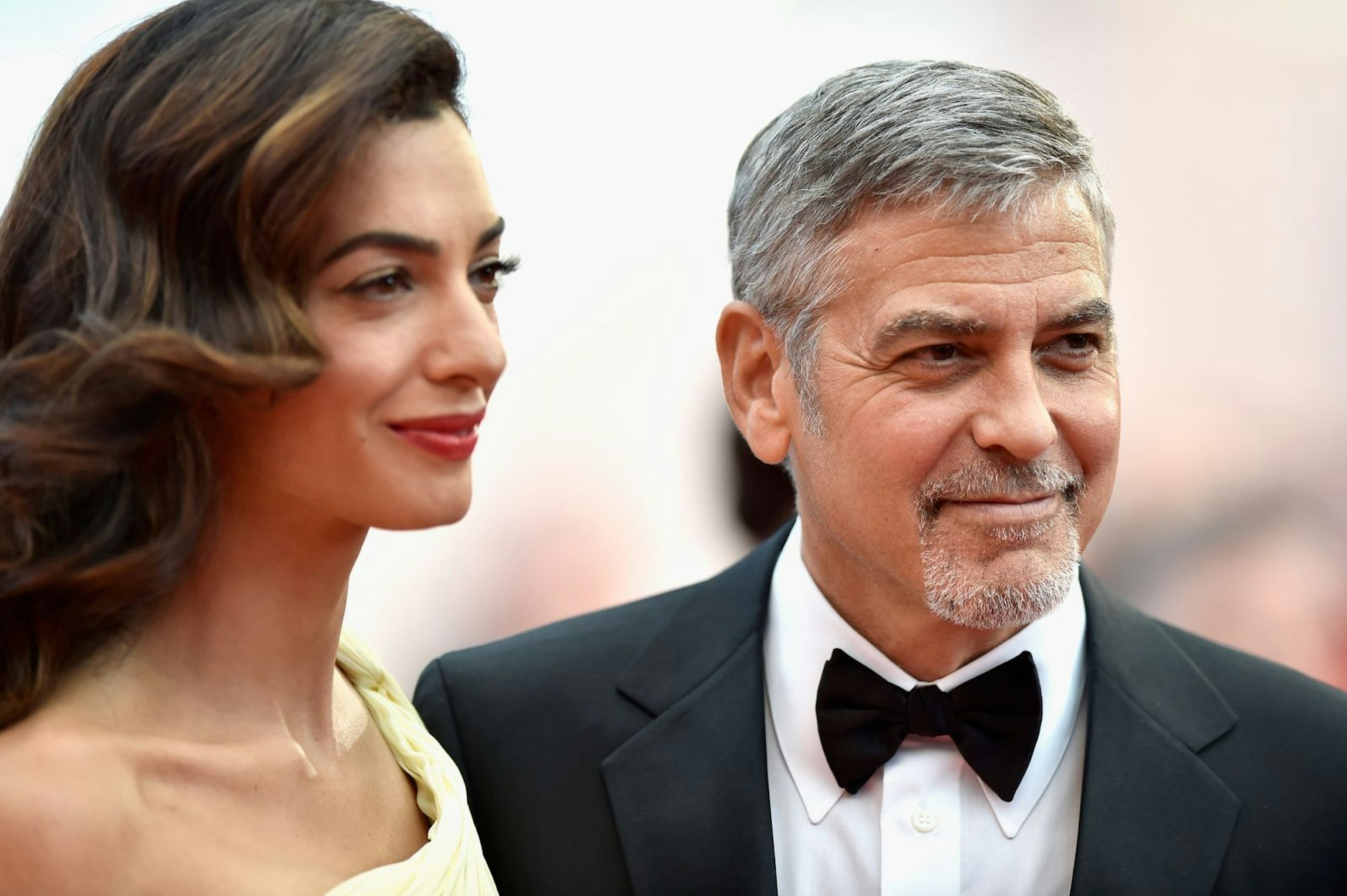 George Clooney, seine Ehefrau Amal und ihre gemeinsamen Kinder sind nun auch Franzosen. (Bild: Pascal Le Segretain/Getty Images)