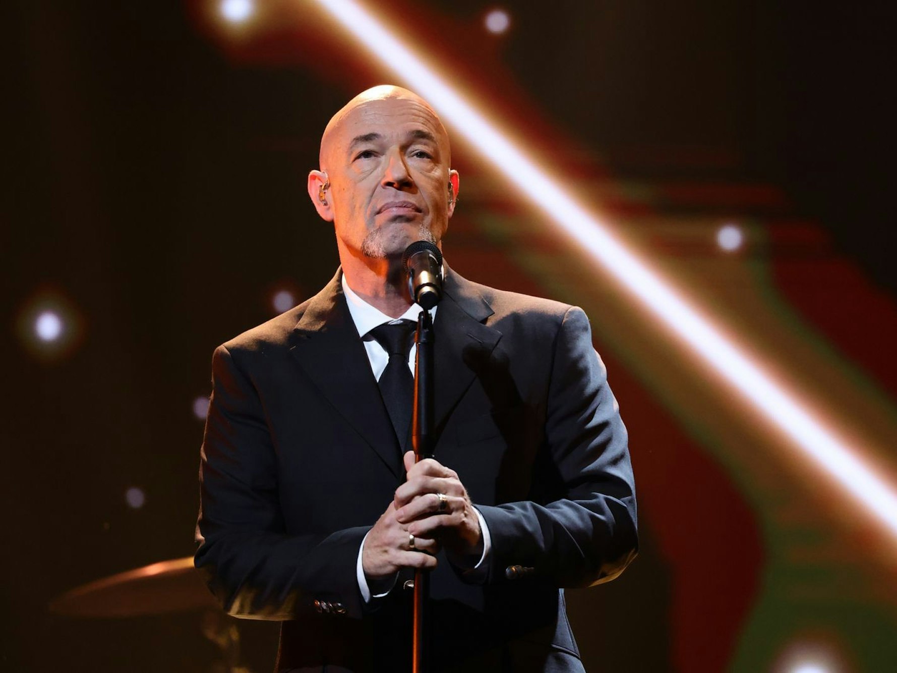 Bei einem Konzert in Oberhausen zog sich „Der Graf“ von Unheilig eine Verletzung zu. (Bild: Getty Images / Andreas Rentz)