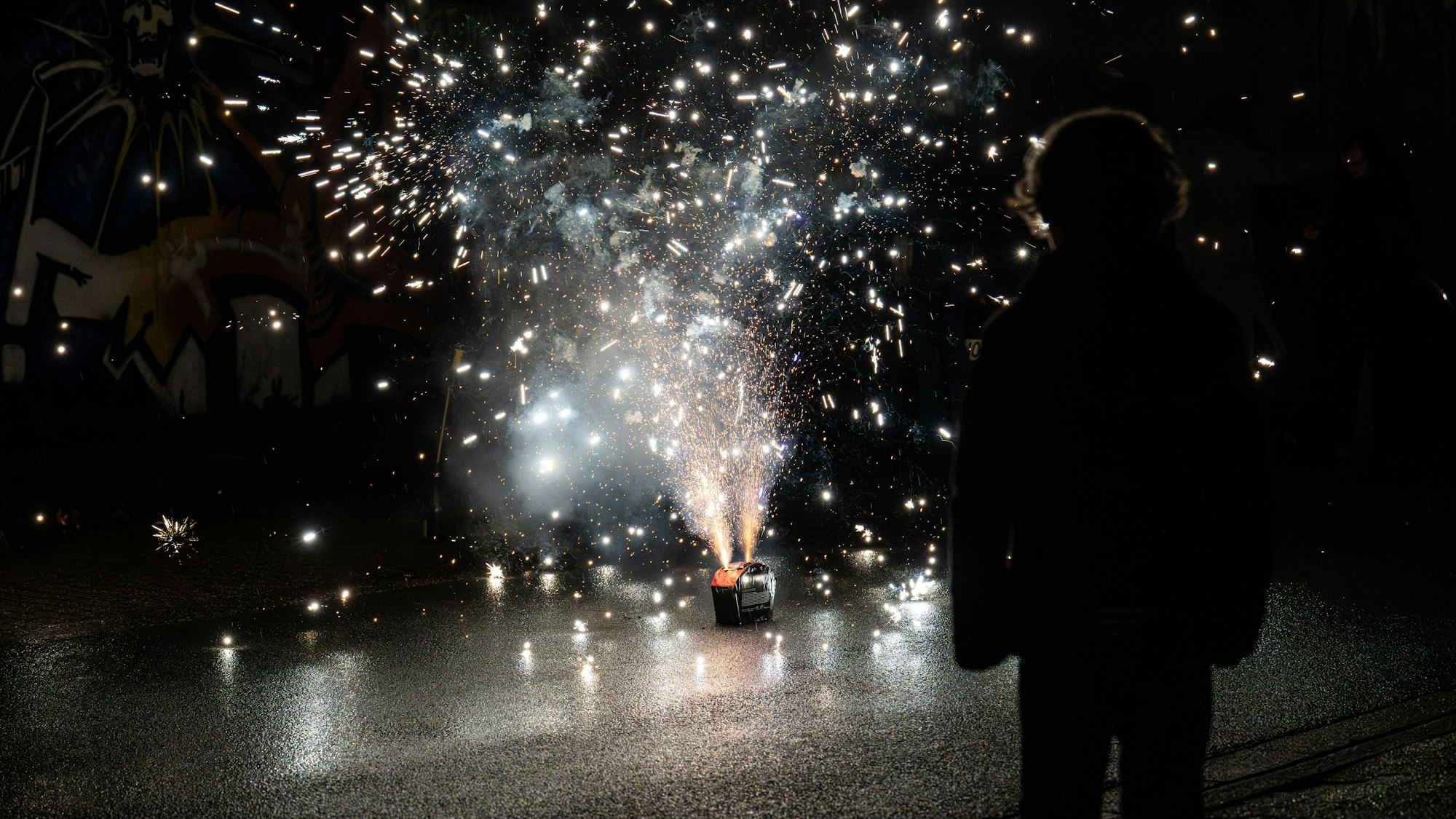 Ein fünf Jahre alter Junge ist an Neujahr kurz nach Mitternacht im Landkreis Vechta von einem Auto erfasst worden und starb (Symbolbild).