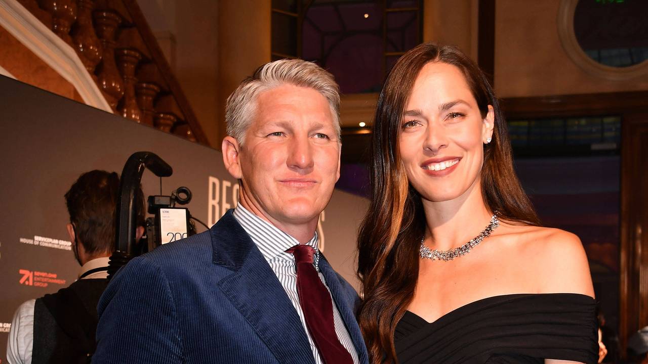 Bastian Schweinsteiger und Ana Ivanovic auf dem roten Teppich.