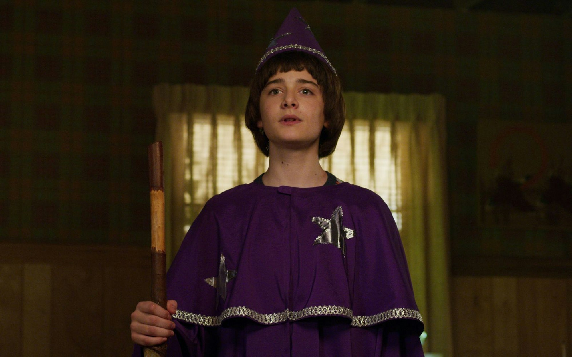 Noah Schnapp blieb der große Karrieresprung bislang verwehrt. Nach Filmen wie der Horrorkomödie „Hubie Halloween“ wartet der kanadisch-US-amerikanische Schauspieler derzeit auf weitere Projekte. (Bild: Netflix)