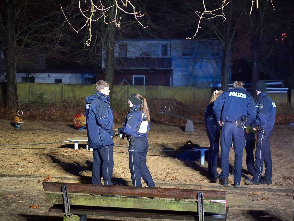Die Polizei wurde auf einen Spielplatz gerufen und musste sogar Pfefferspray einsetzen