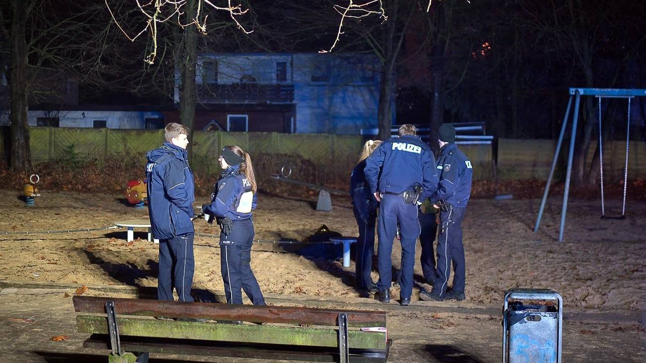 Die Polizei wurde auf einen Spielplatz gerufen und musste sogar Pfefferspray einsetzen