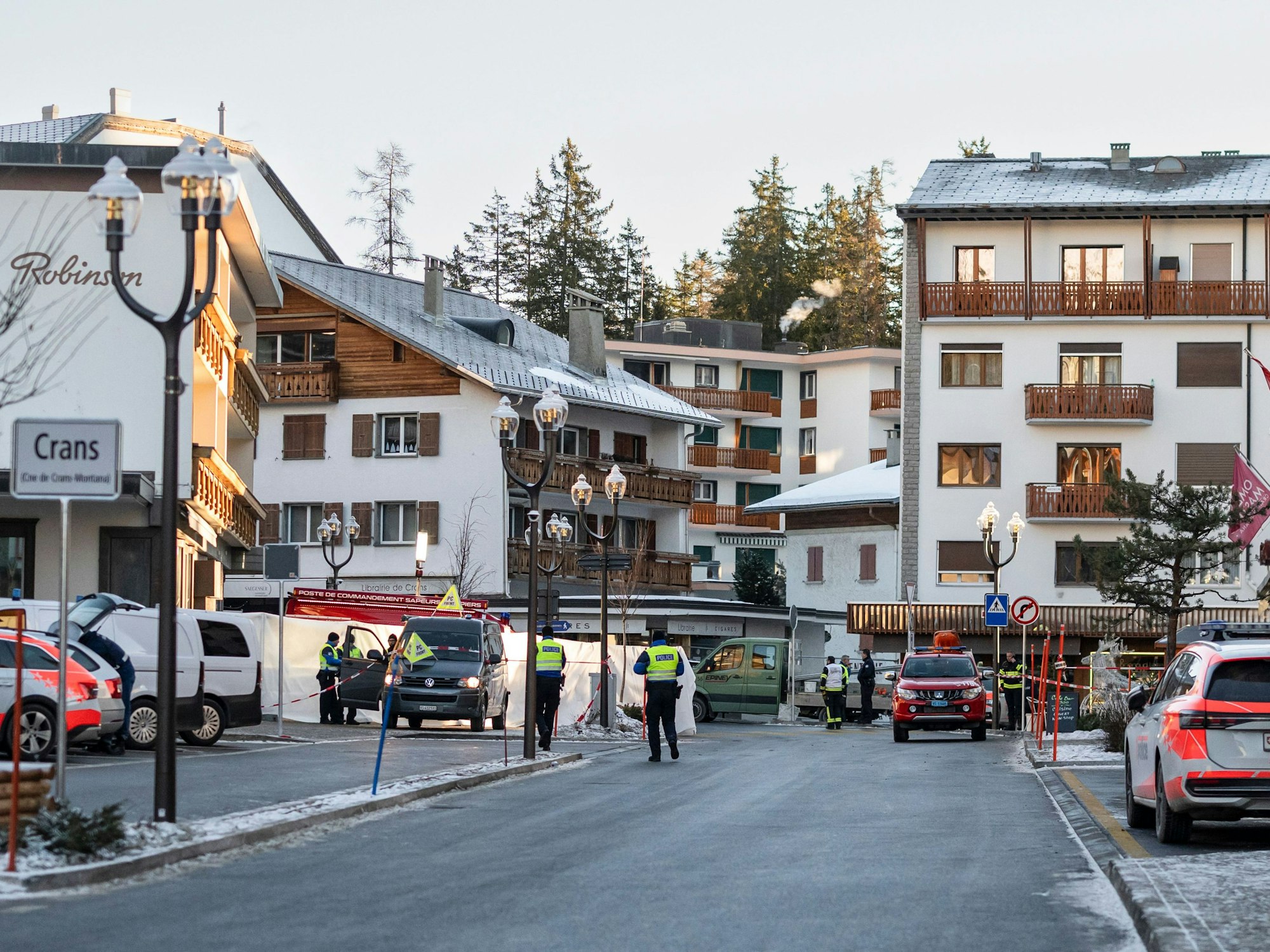 Im Nobel-Skiort Crans-Montana sind Dutzende Menschen ums Leben gekommen.