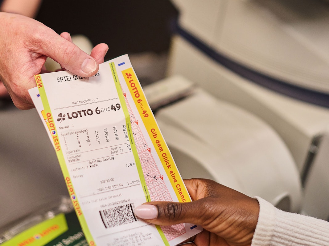 Davon träumen wohl viele: Mit einem Jackpotgewinn von über 5,2 Millionen Euro bei LOTTO 6aus49 an Silvester startet ein WestLotto-Tipper aus dem Kreis Siegen-Wittgenstein in das neue Jahr 2026.