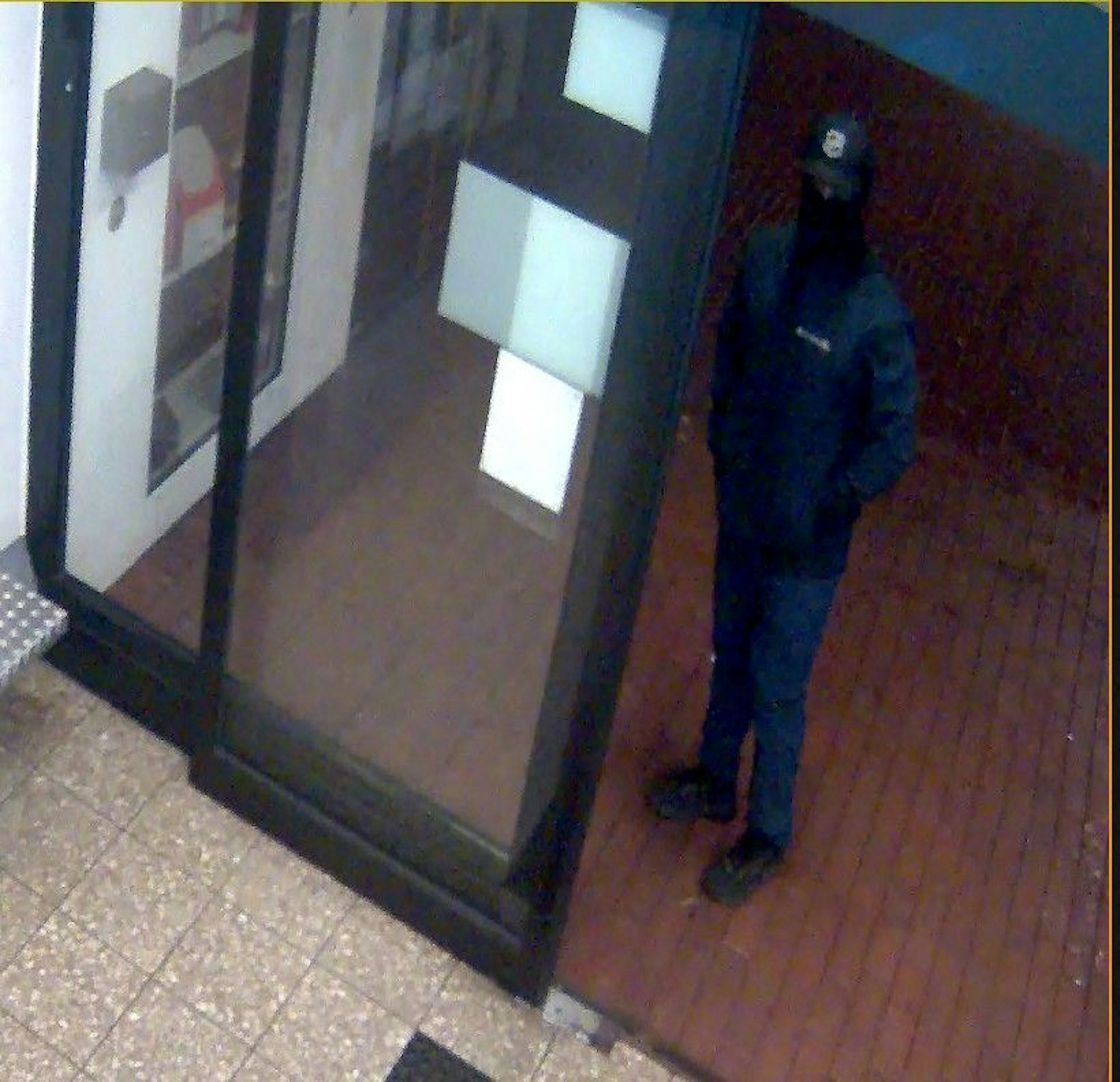 Das Foto zeigt einen weiteren mutmaßlichen Täter.