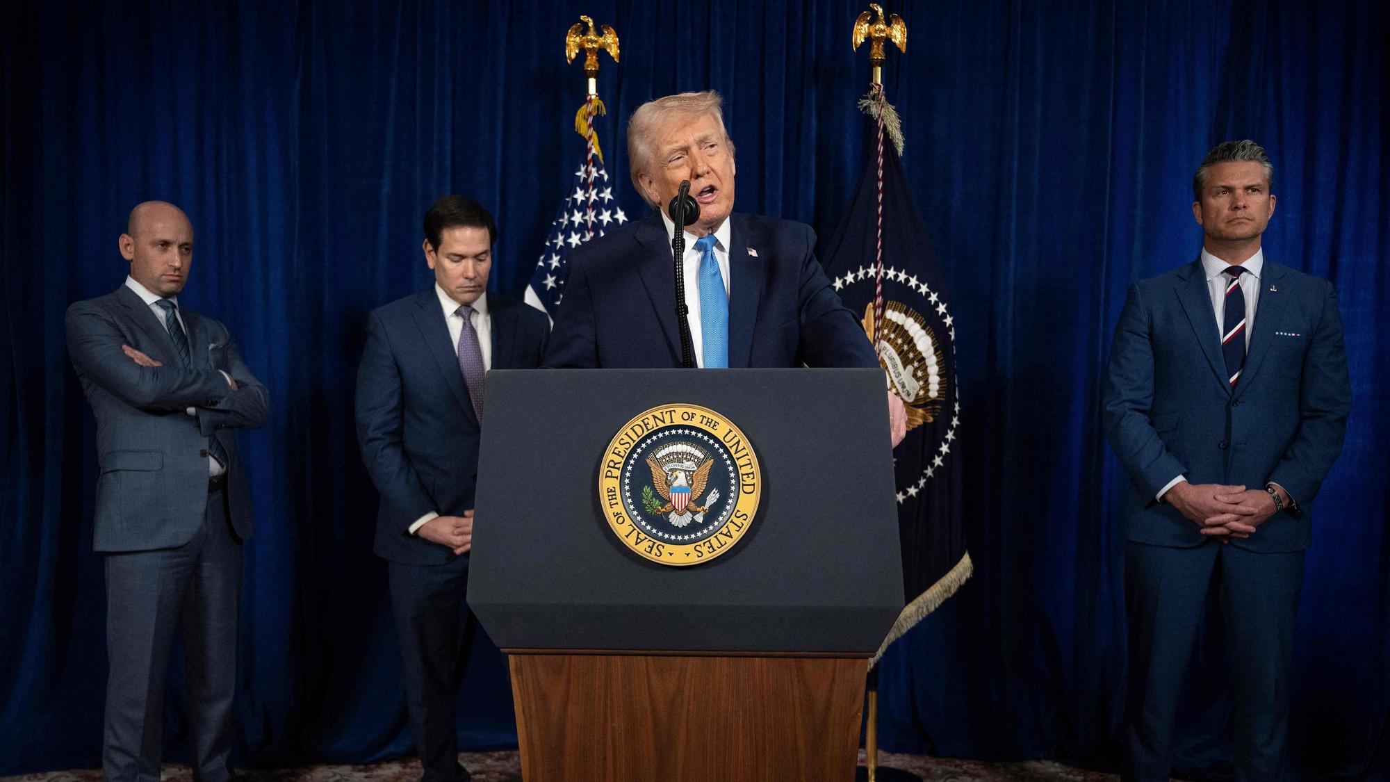 US-Präsident Donald Trump spricht über den Militäreinsatz in Venezuela.