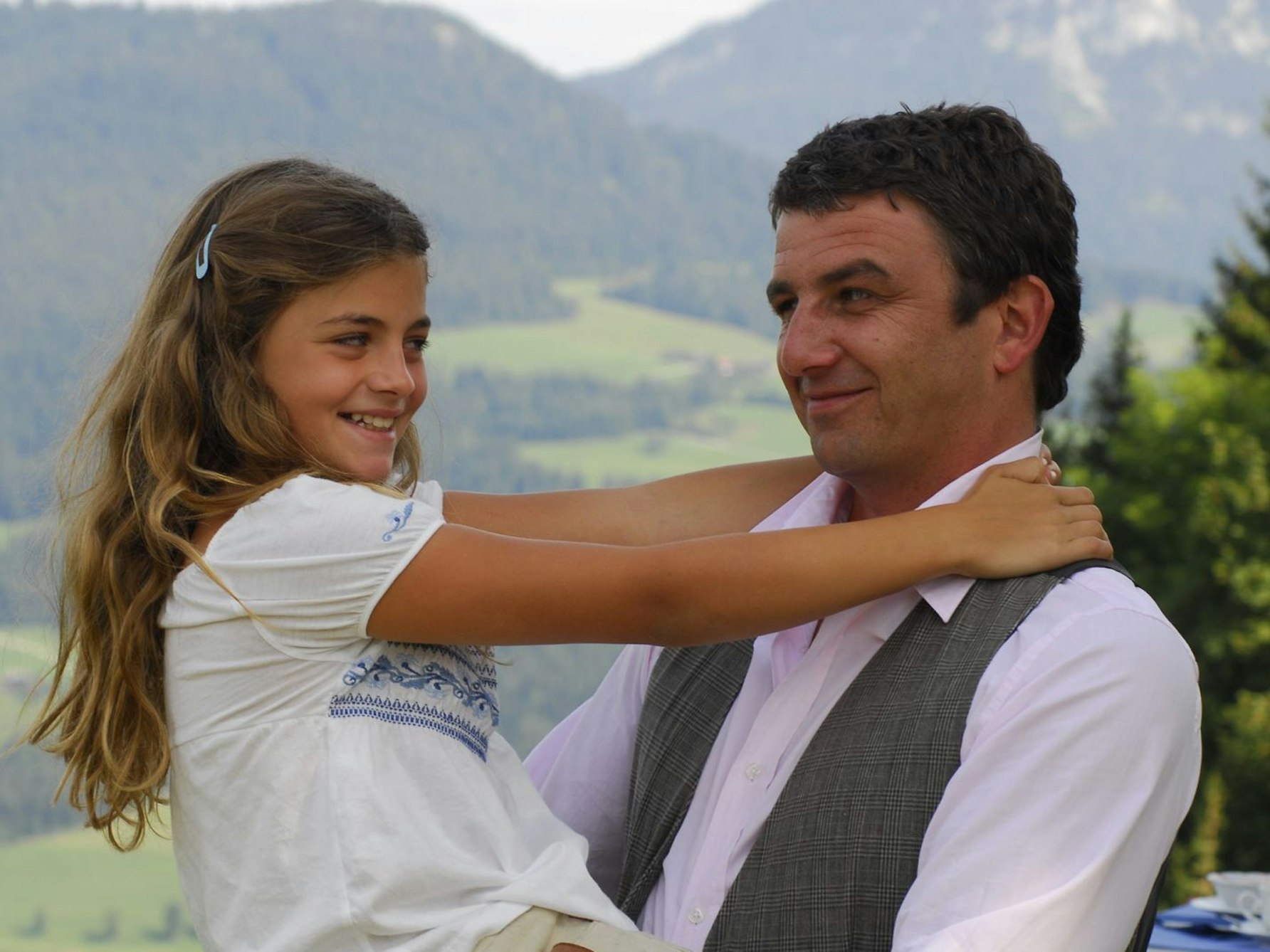 Hans Sigl war schon beim Casting von Forcher überzeugt: Er hatte damals „Tränen in den Augen“, wie er sich in einer ZDF-Backstage-Reportage erinnert. (Bild: ZDF / Hans Seidenabel)