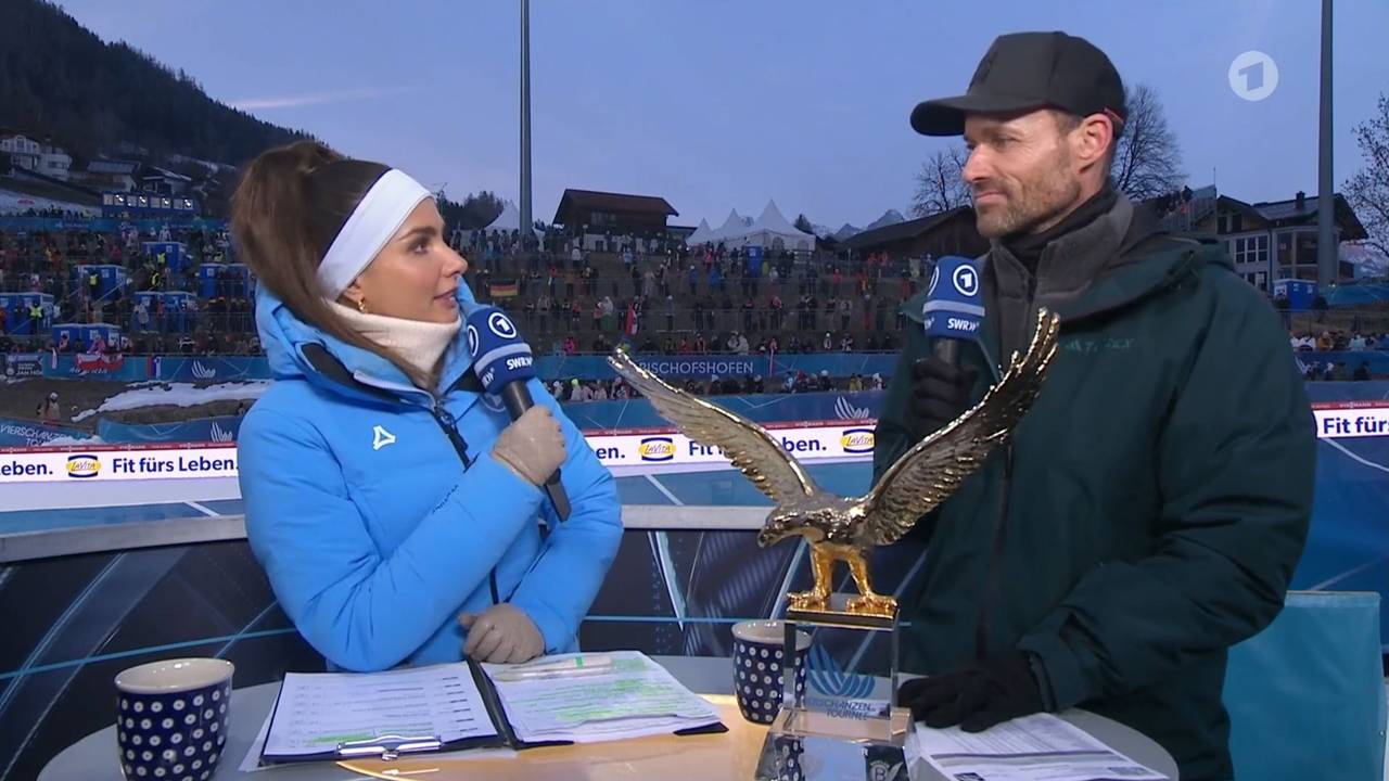 Bei der TV-Übertragung der ARD sprechen Lea Wagner und Sven Hannawald.