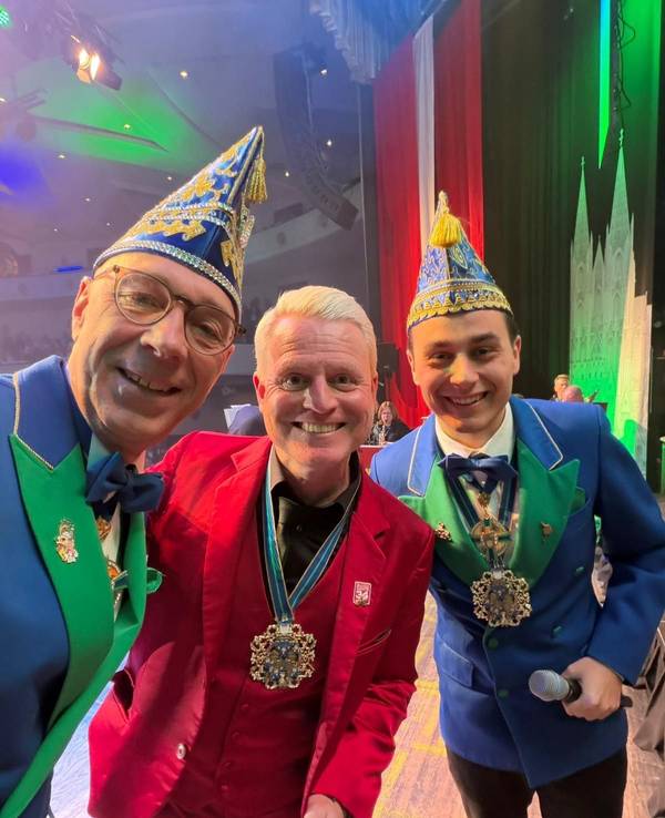 Guido Cantz zwischen Udo Schaaf und Stephan Dahm auf der Bühne.